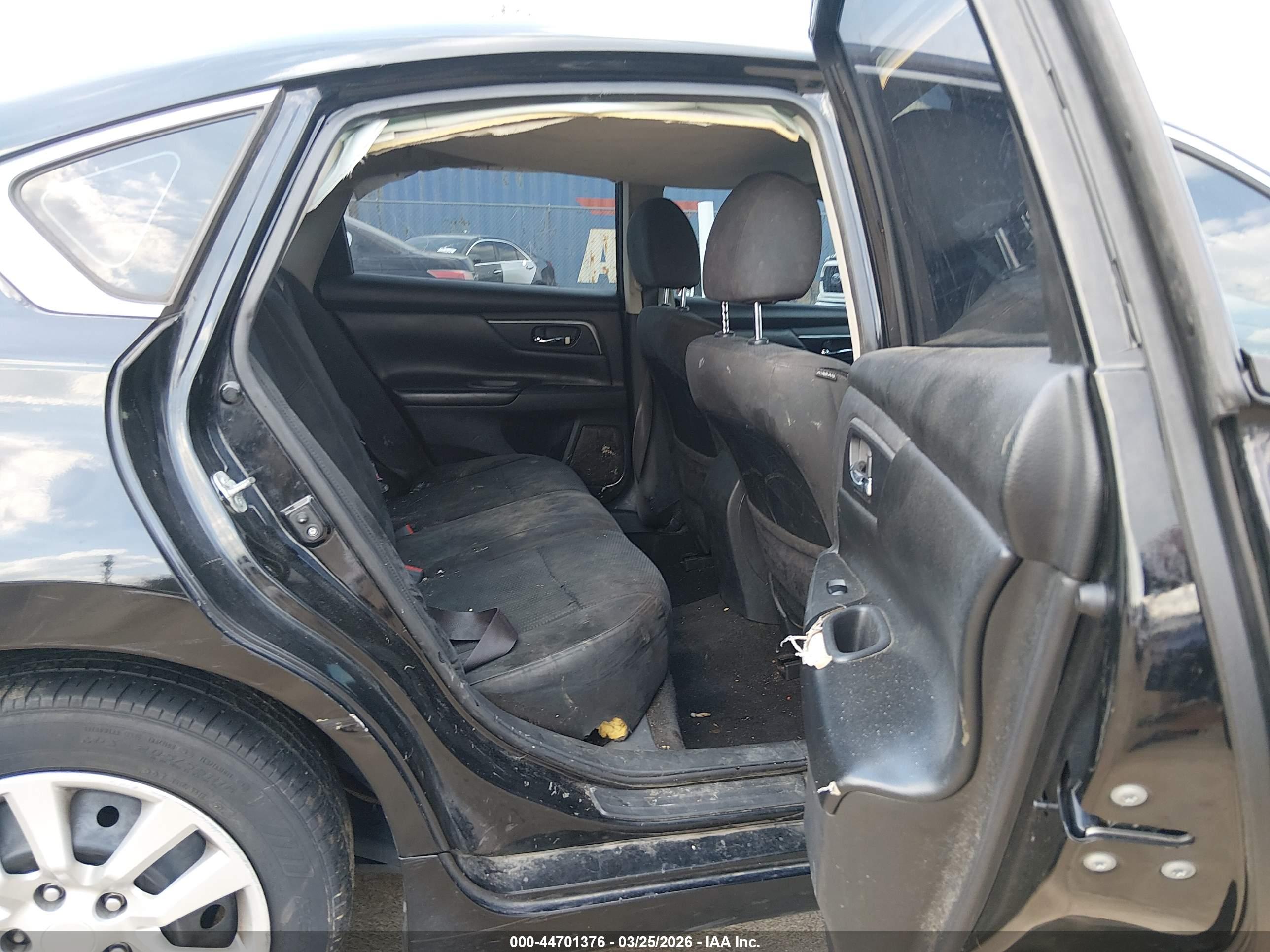 NISSAN ALTIMA image 8