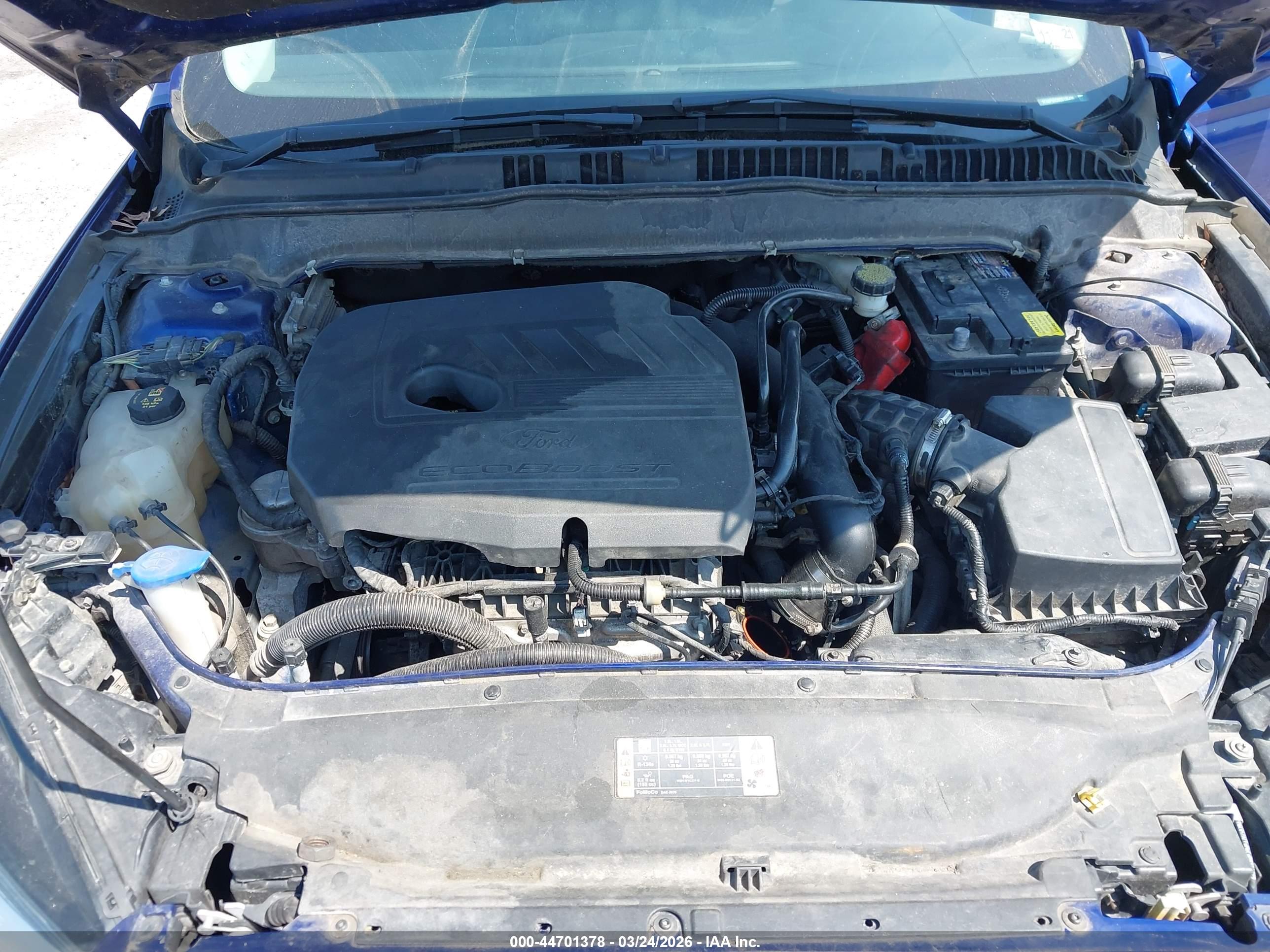 FORD FUSION image 10