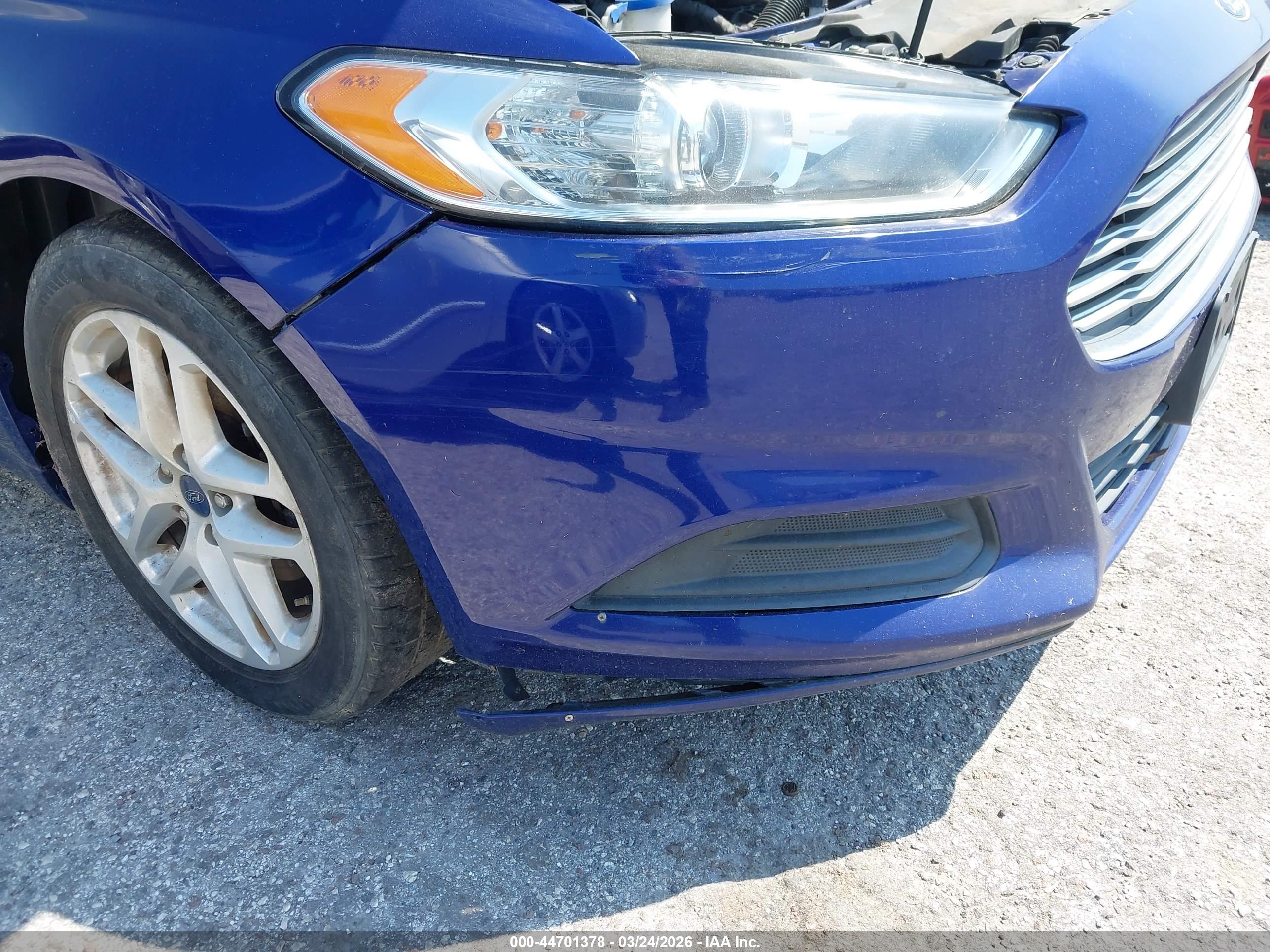 FORD FUSION image 6