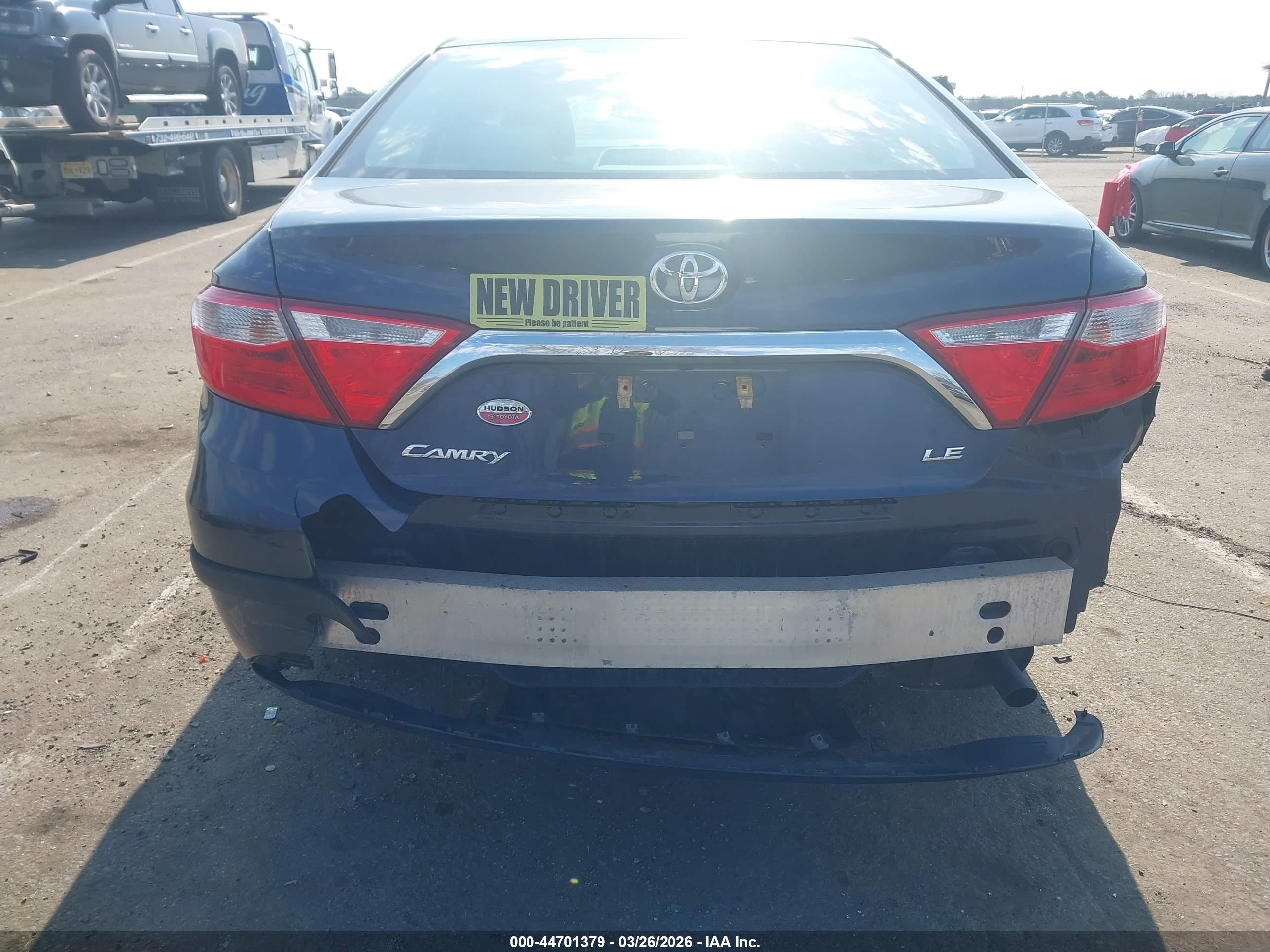 TOYOTA CAMRY image 6