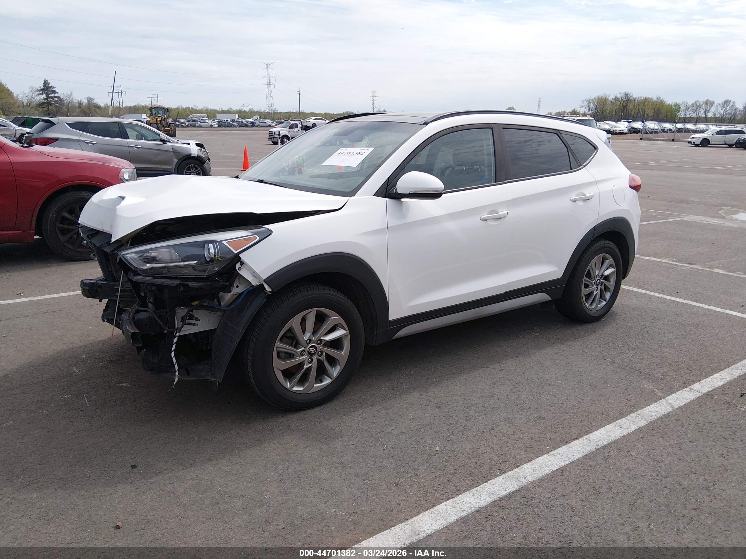 HYUNDAI TUCSON image 2