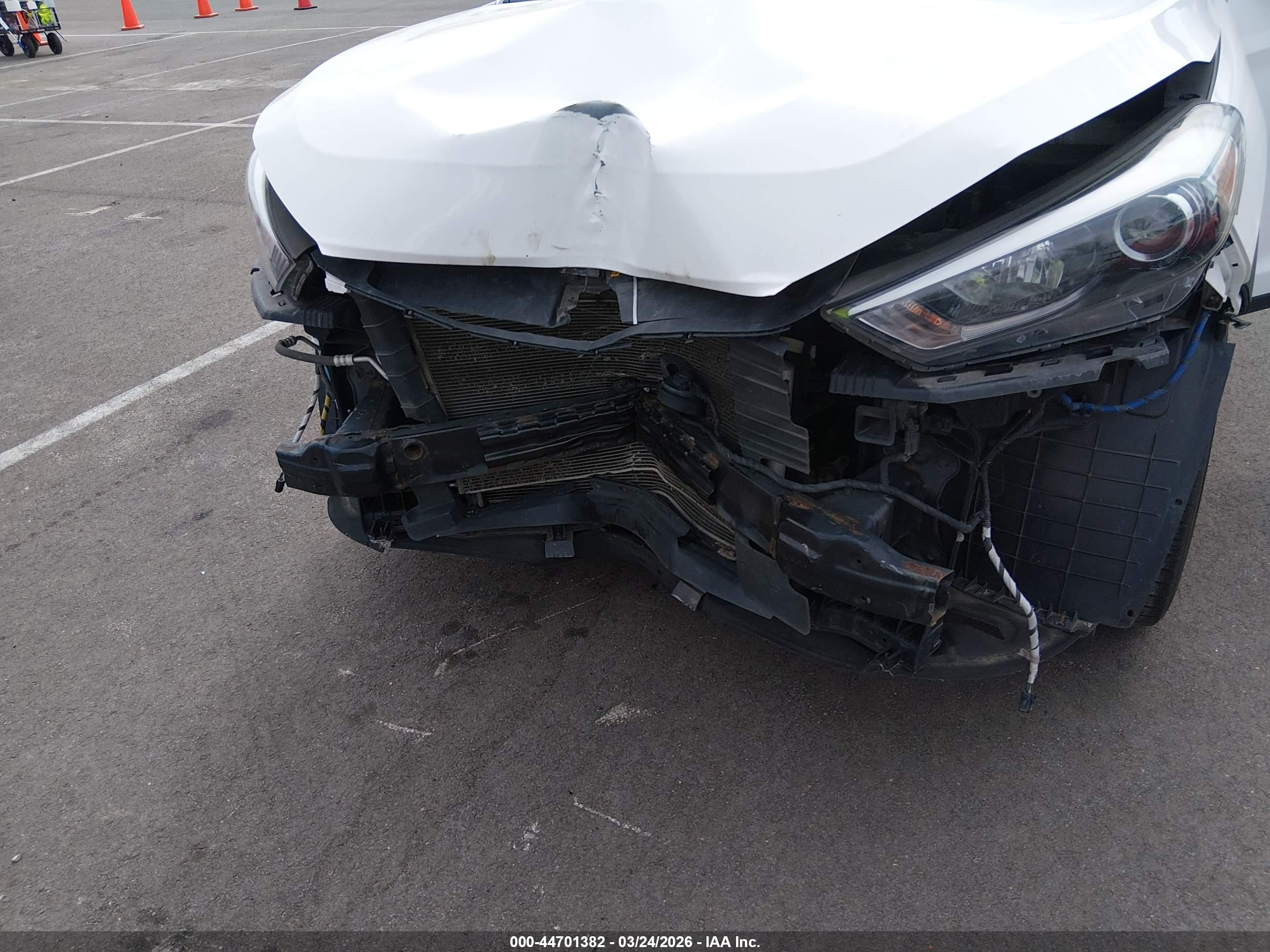 HYUNDAI TUCSON image 6
