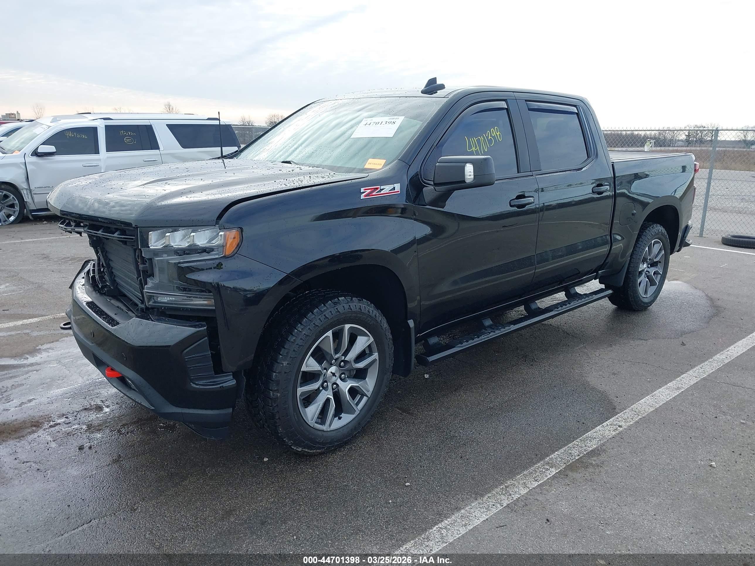 CHEVROLET SILVERADO image 2