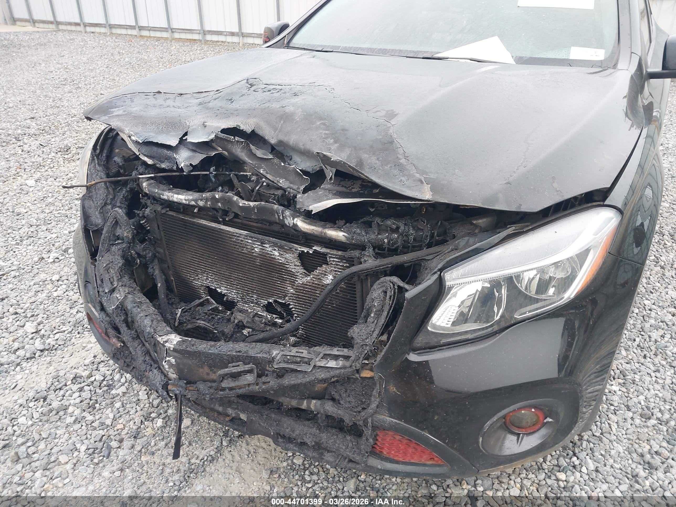 MERCEDES-BENZ GLA image 6