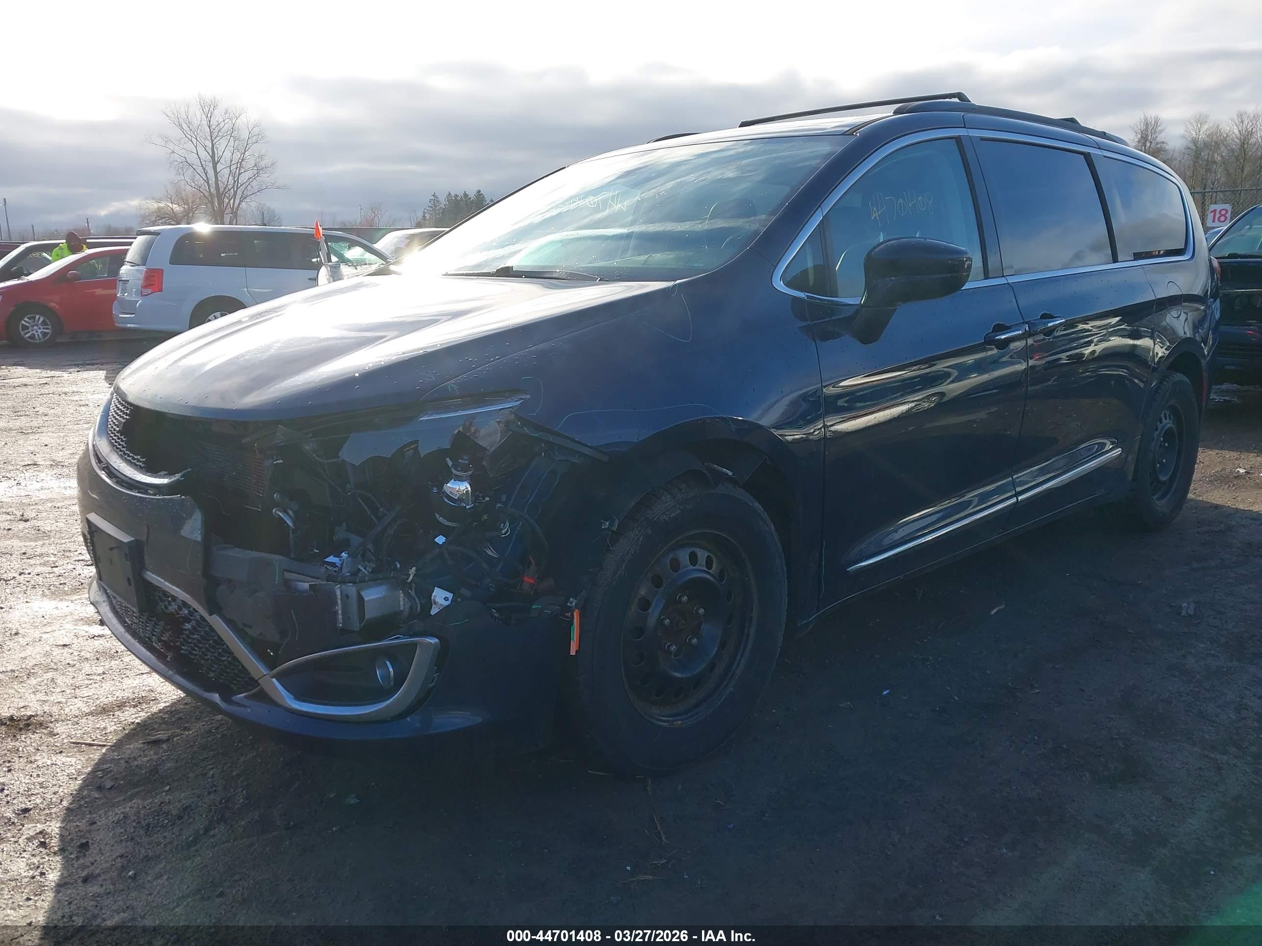 CHRYSLER PACIFICA image 2