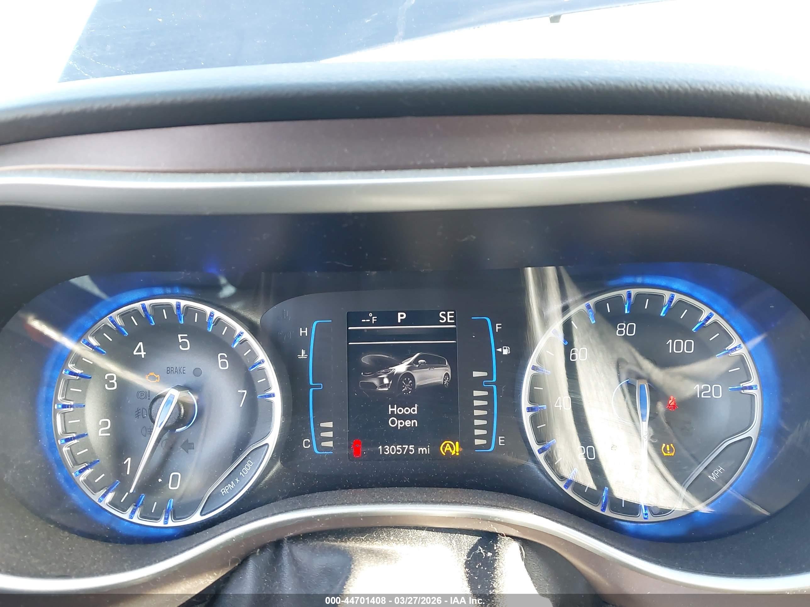 CHRYSLER PACIFICA image 7