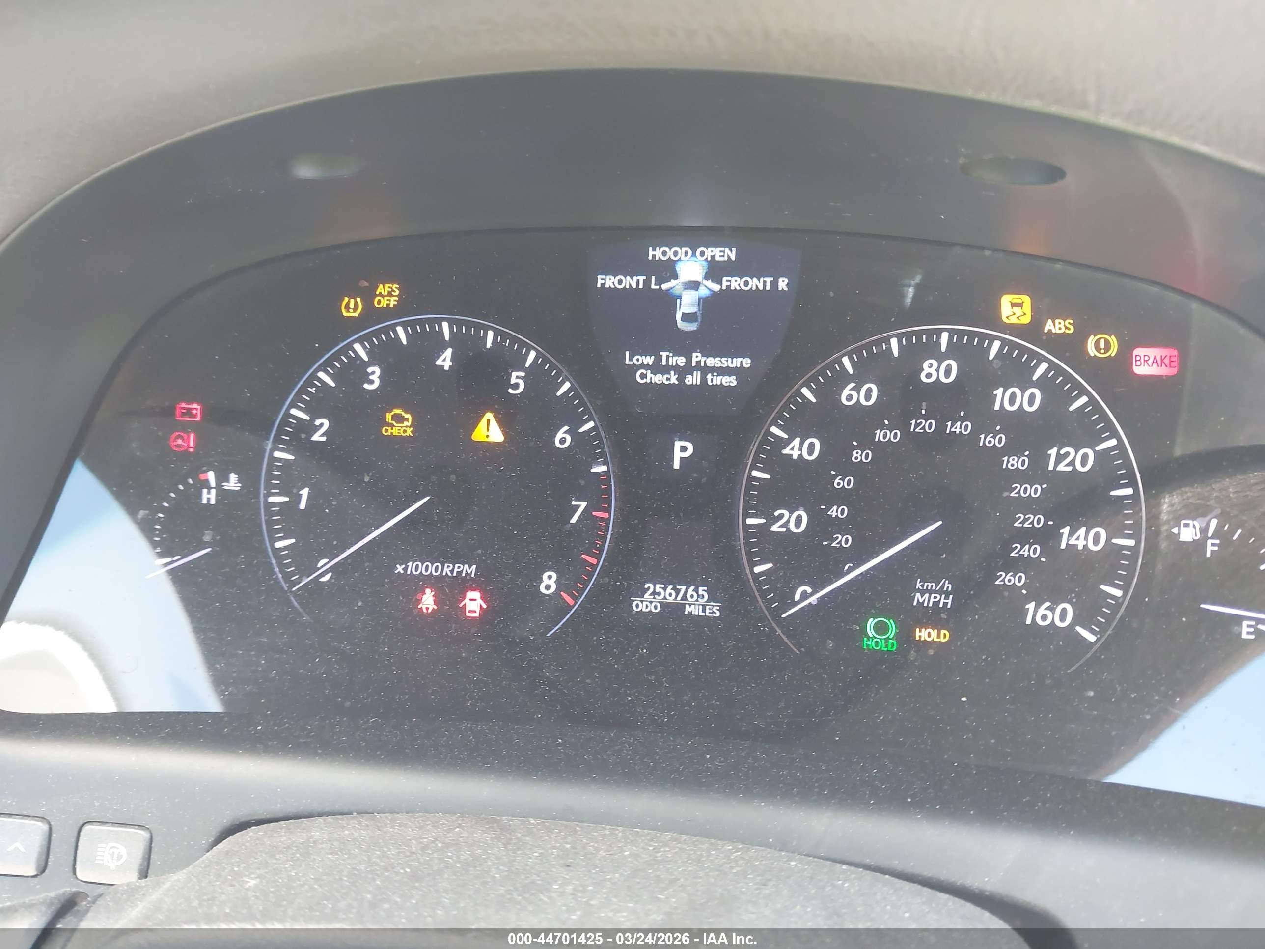 LEXUS LS image 7