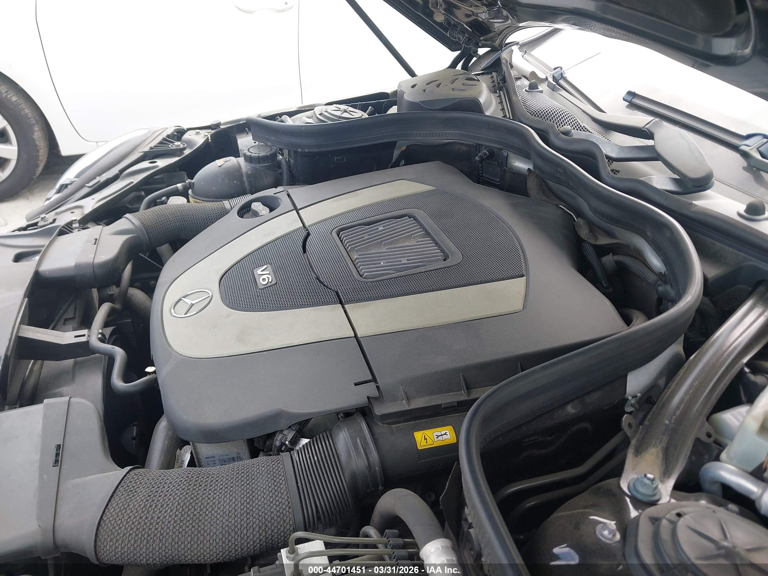 MERCEDES-BENZ E image 10