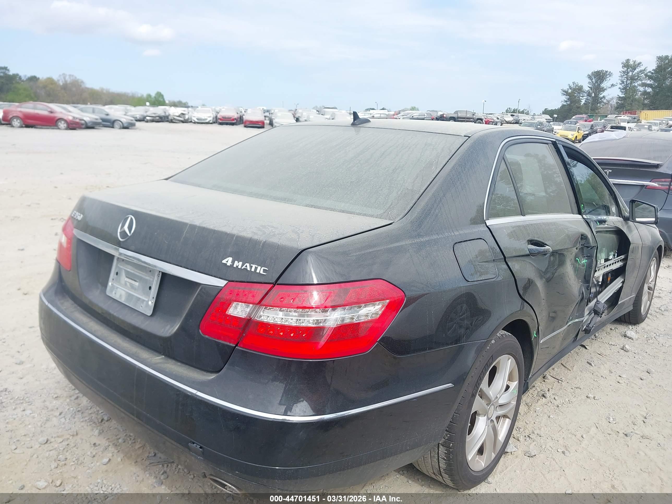 MERCEDES-BENZ E image 4