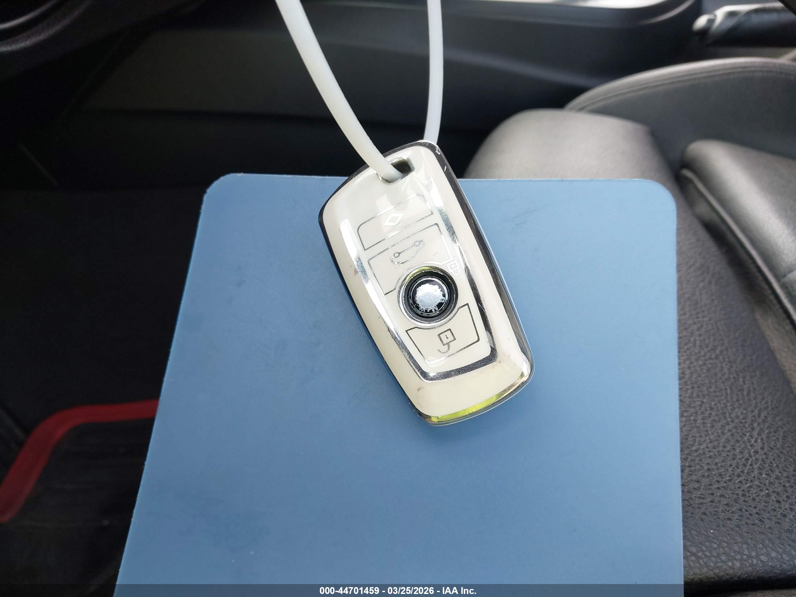 BMW 330I image 11