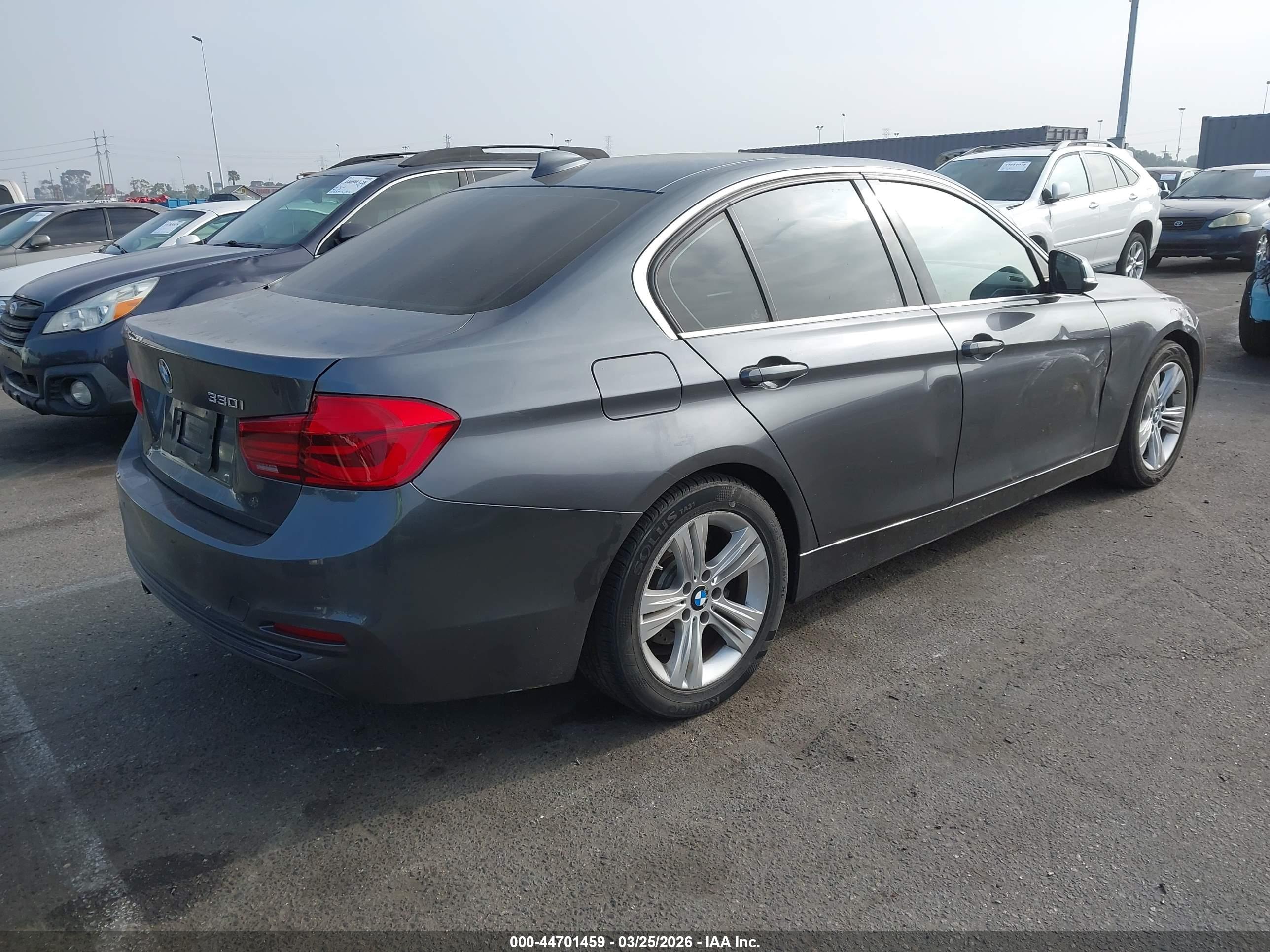 BMW 330I image 4