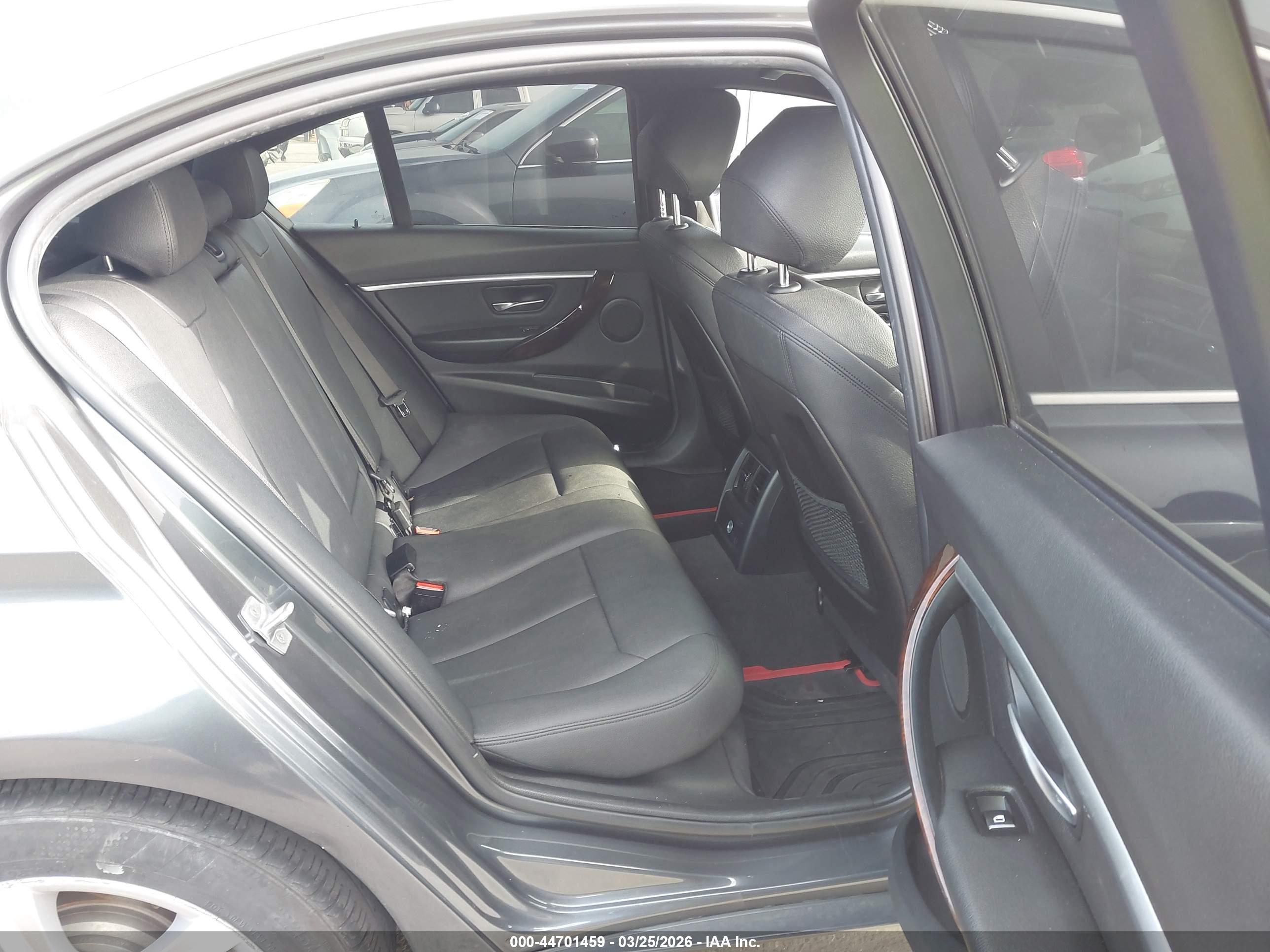 BMW 330I image 8