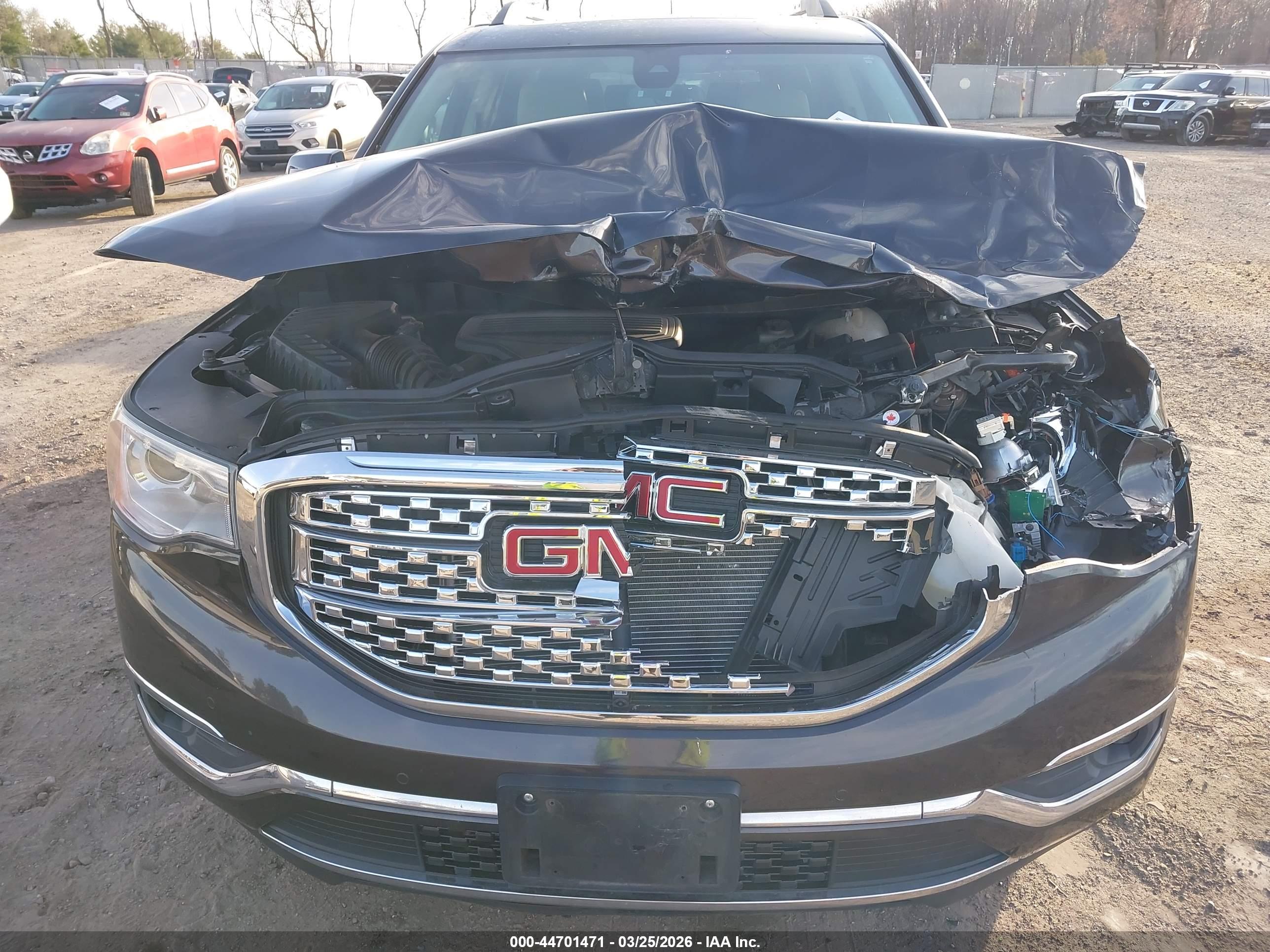 GMC ACADIA image 6