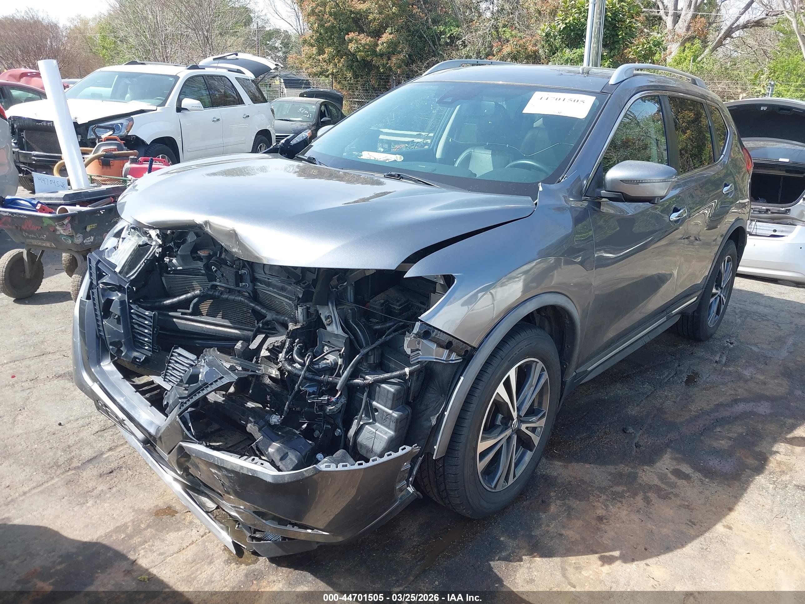 NISSAN ROGUE image 2