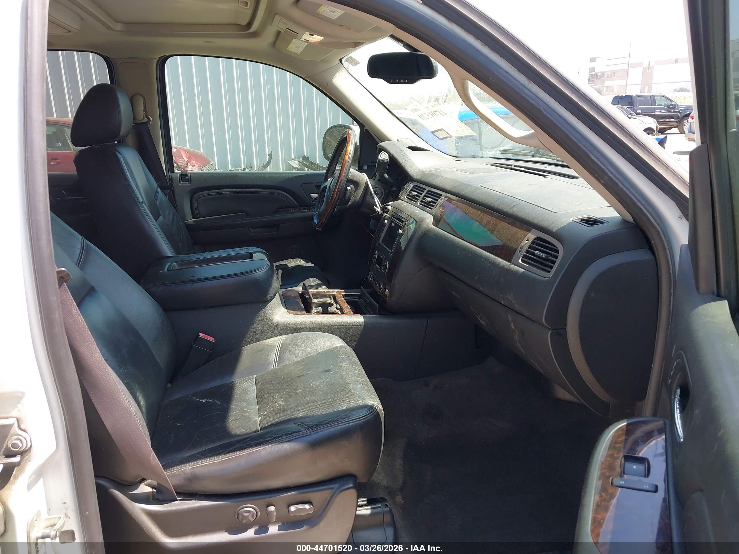 GMC YUKON image 5