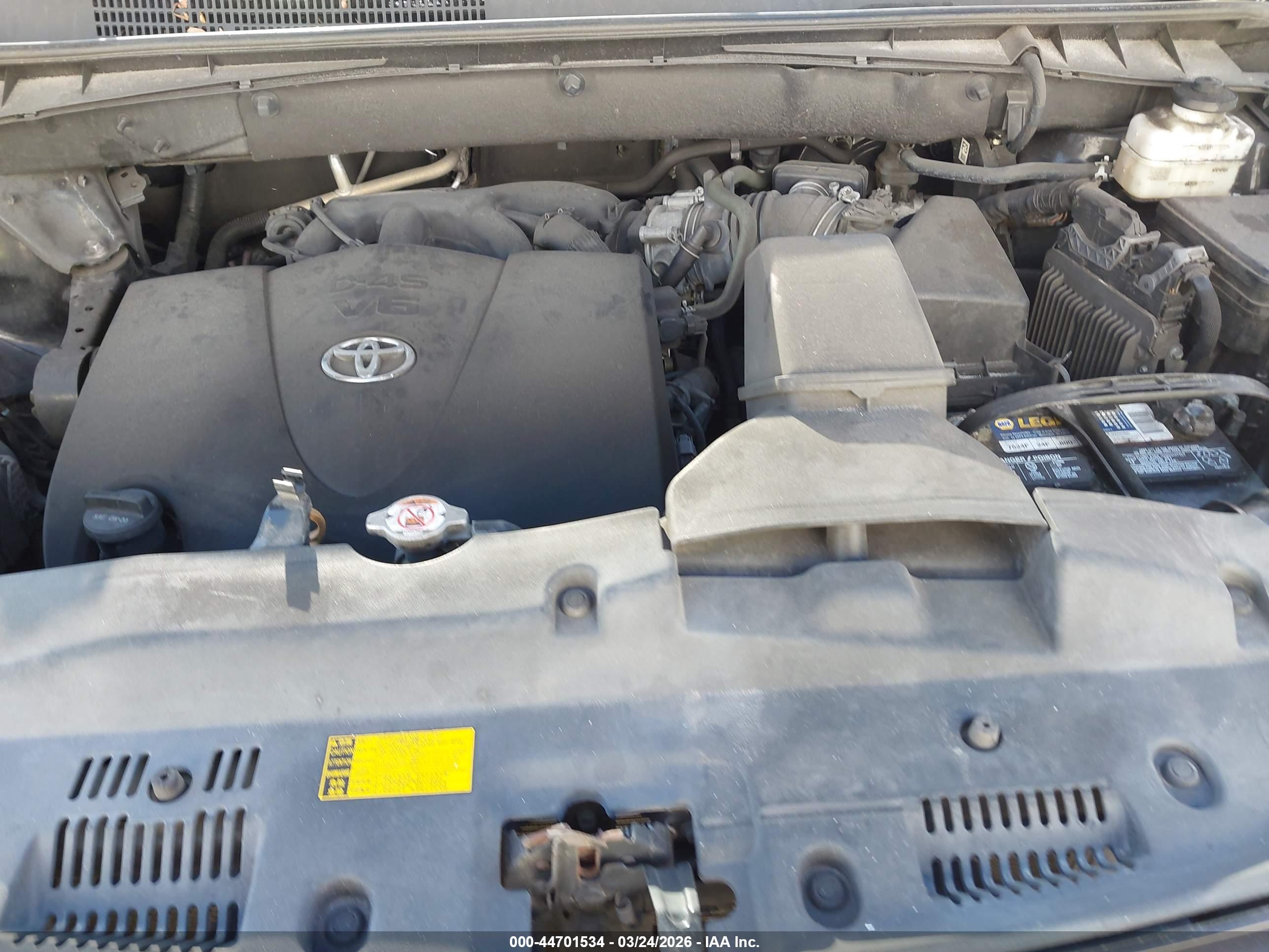 TOYOTA HIGHLANDER image 10