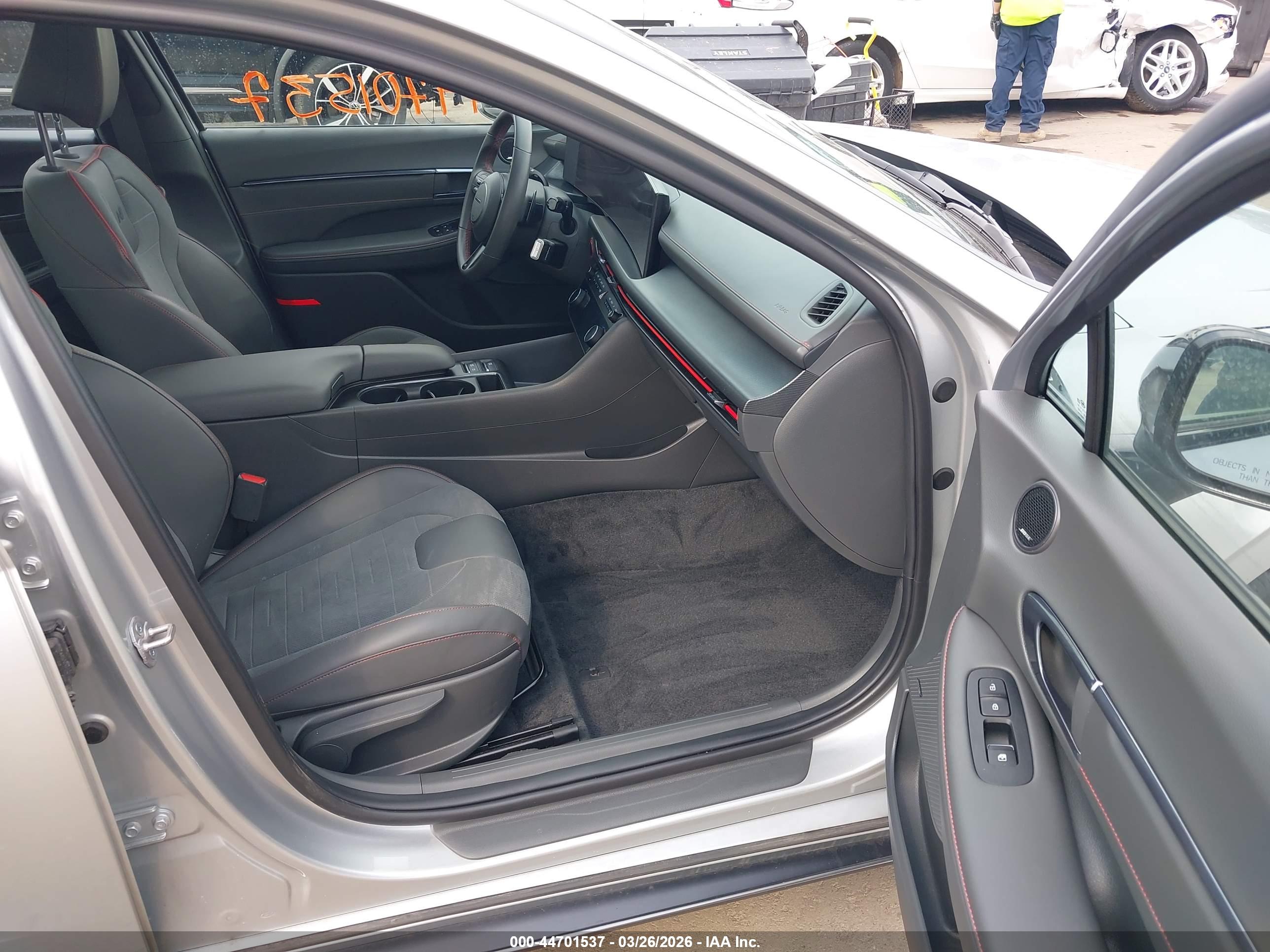 HYUNDAI SONATA image 5