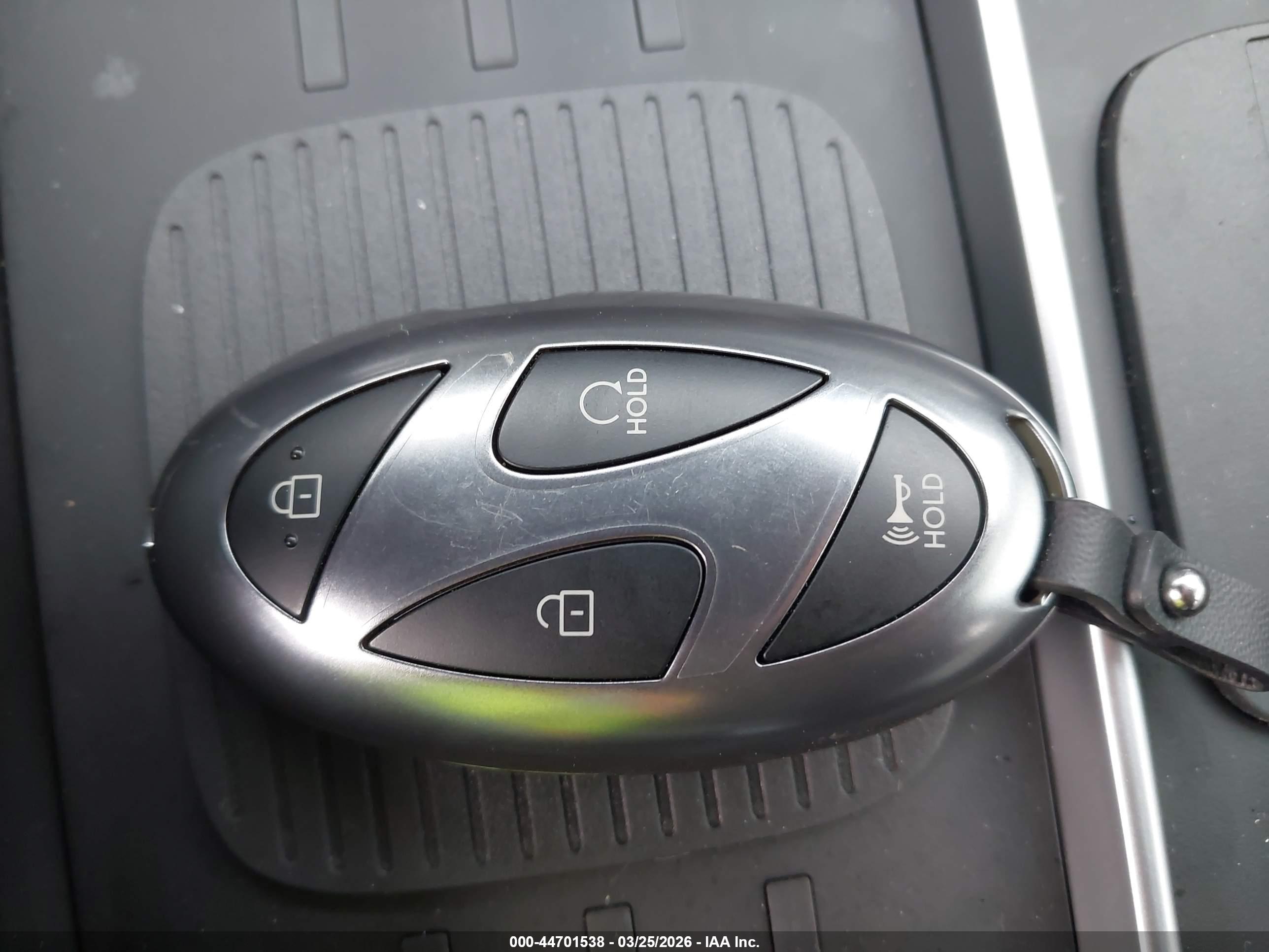 HYUNDAI SANTA image 11