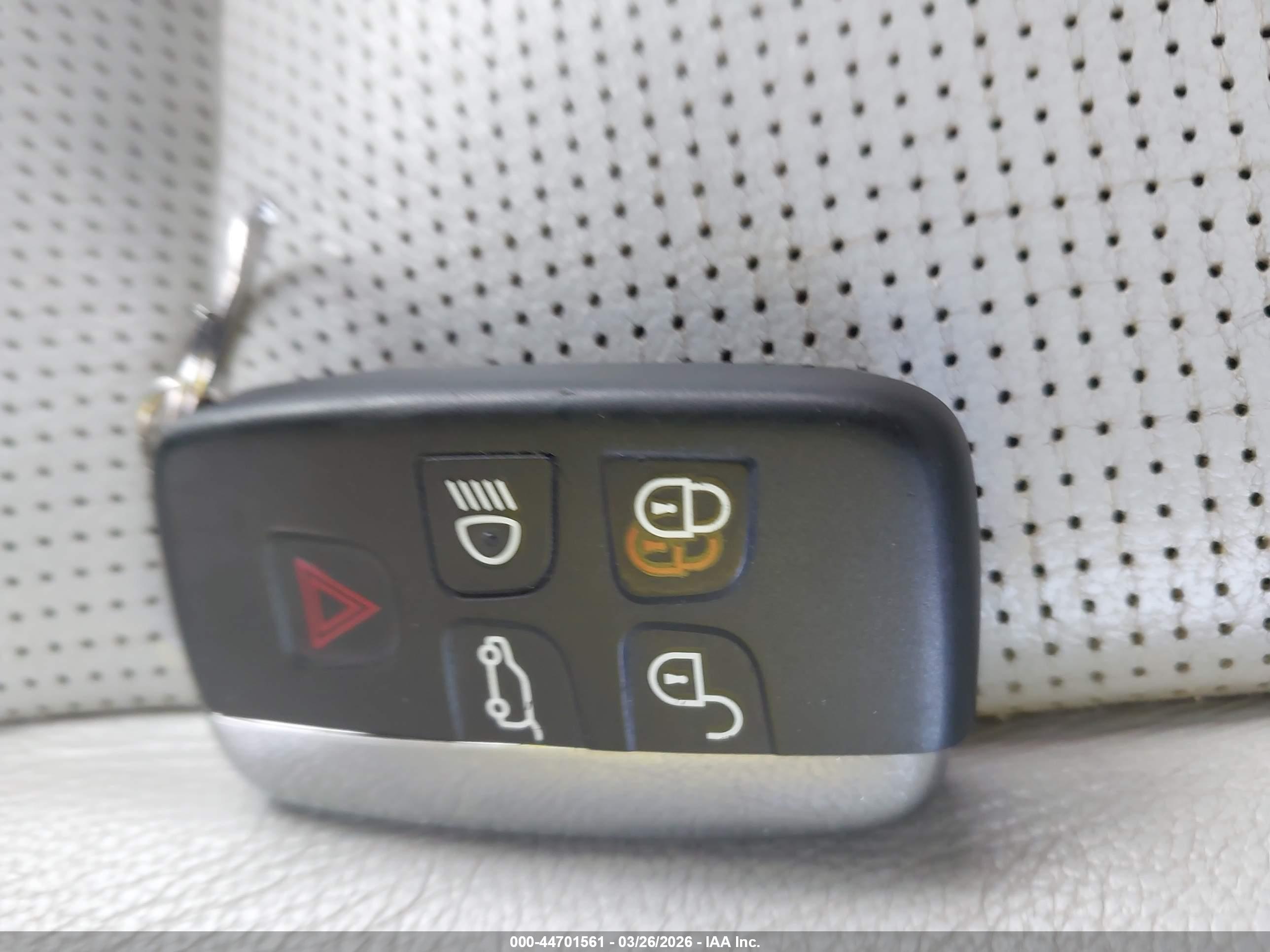 LAND ROVER image 11