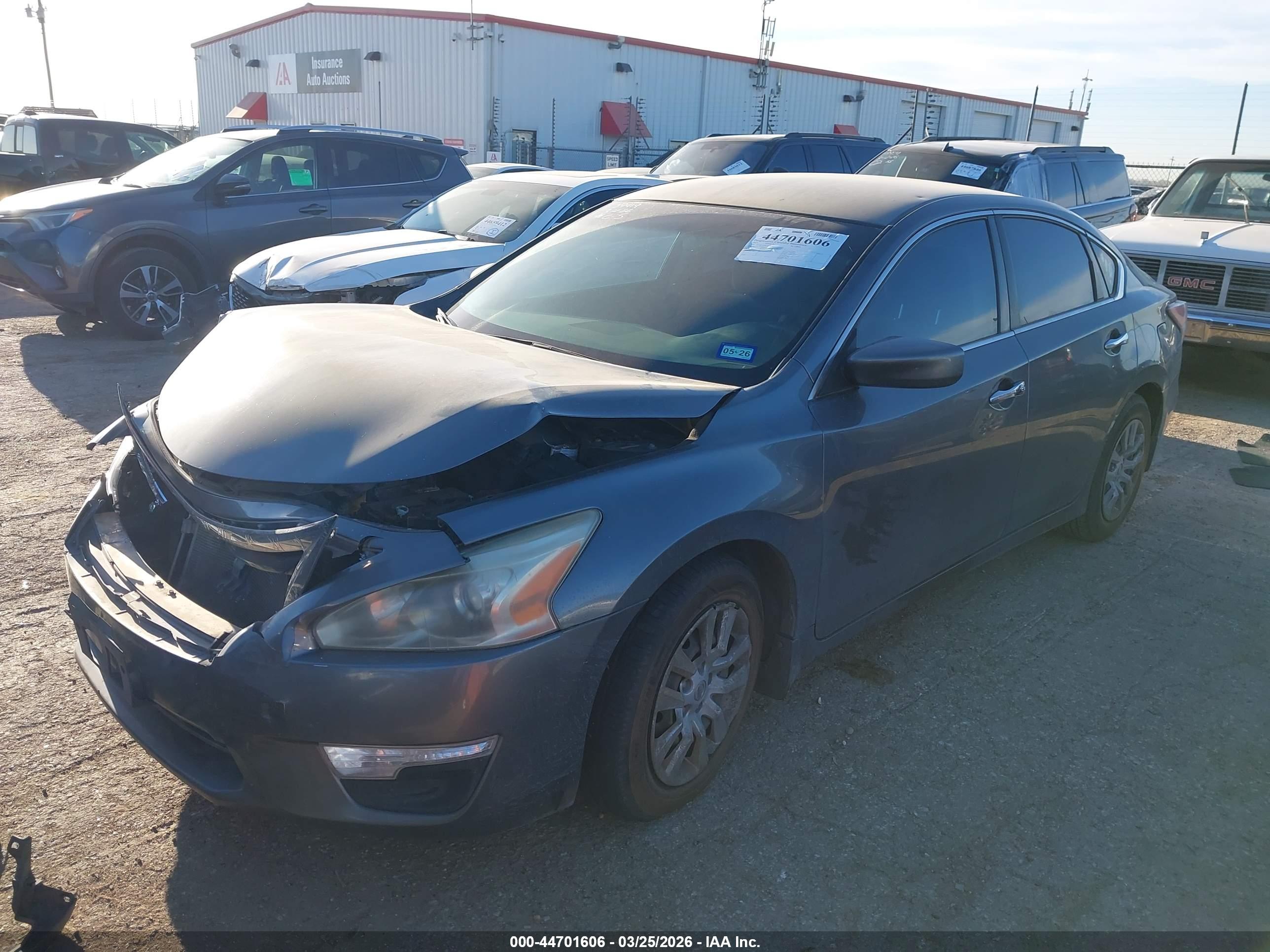 NISSAN ALTIMA image 2