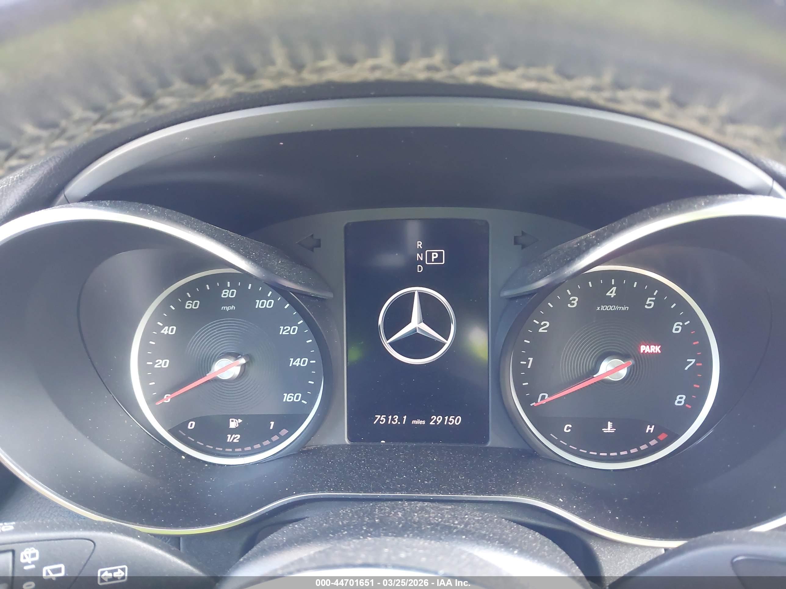 MERCEDES-BENZ GLC image 7