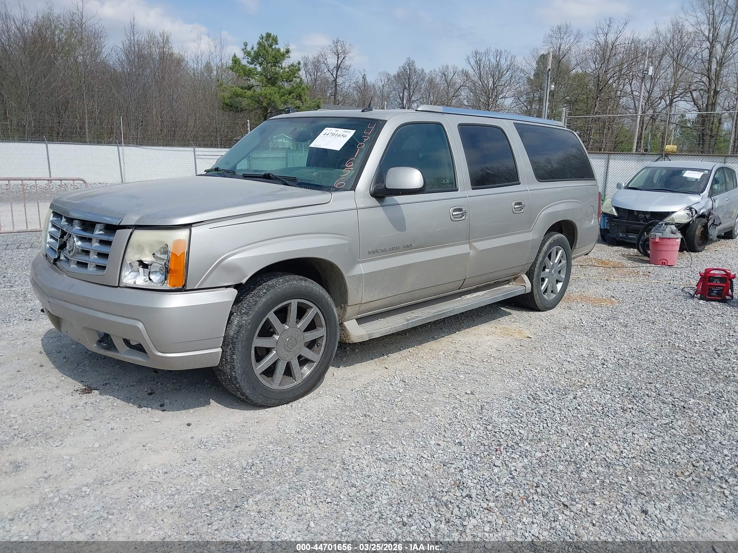 CADILLAC ESCALADE image 2