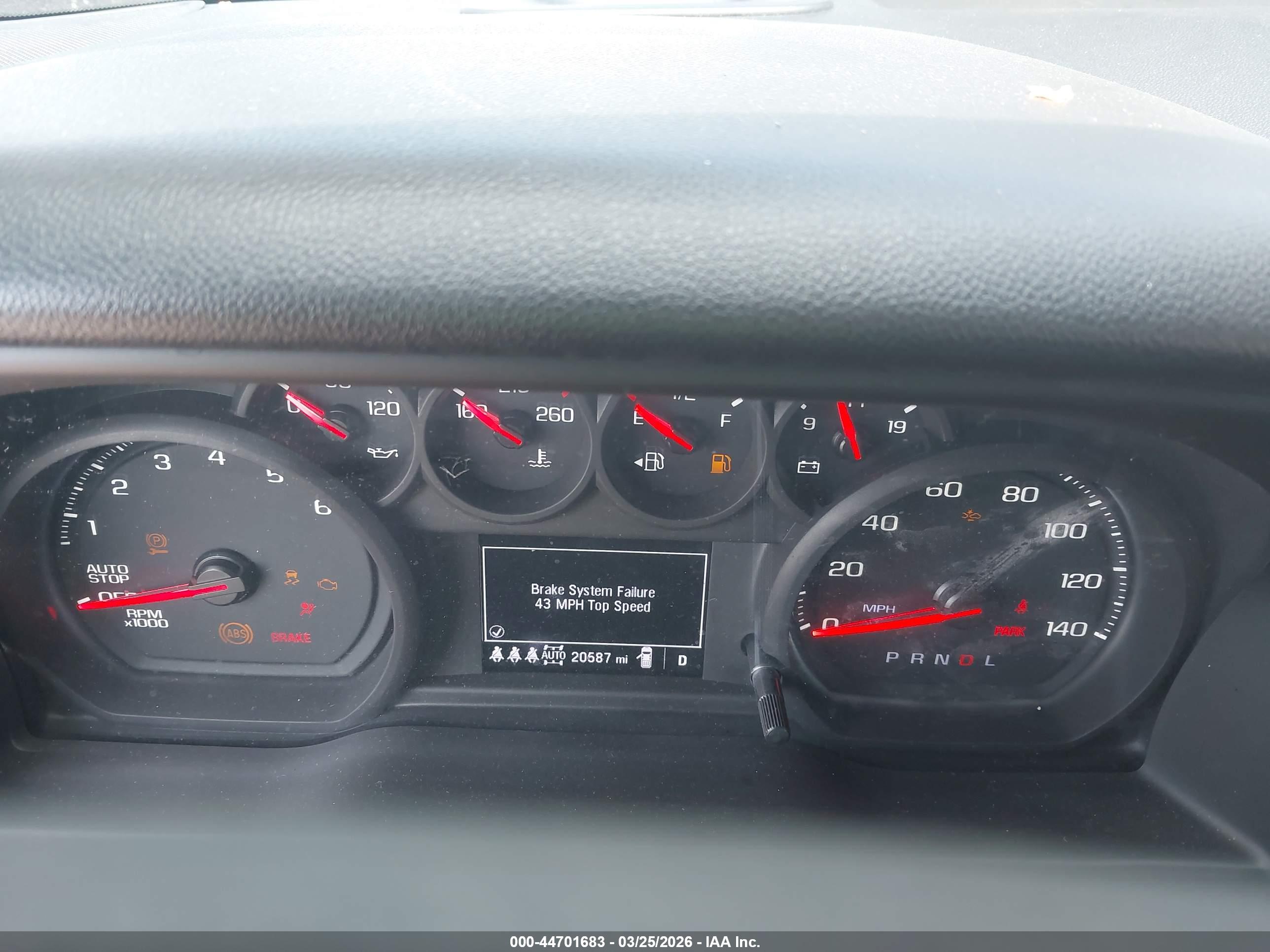 CHEVROLET SILVERADO image 7