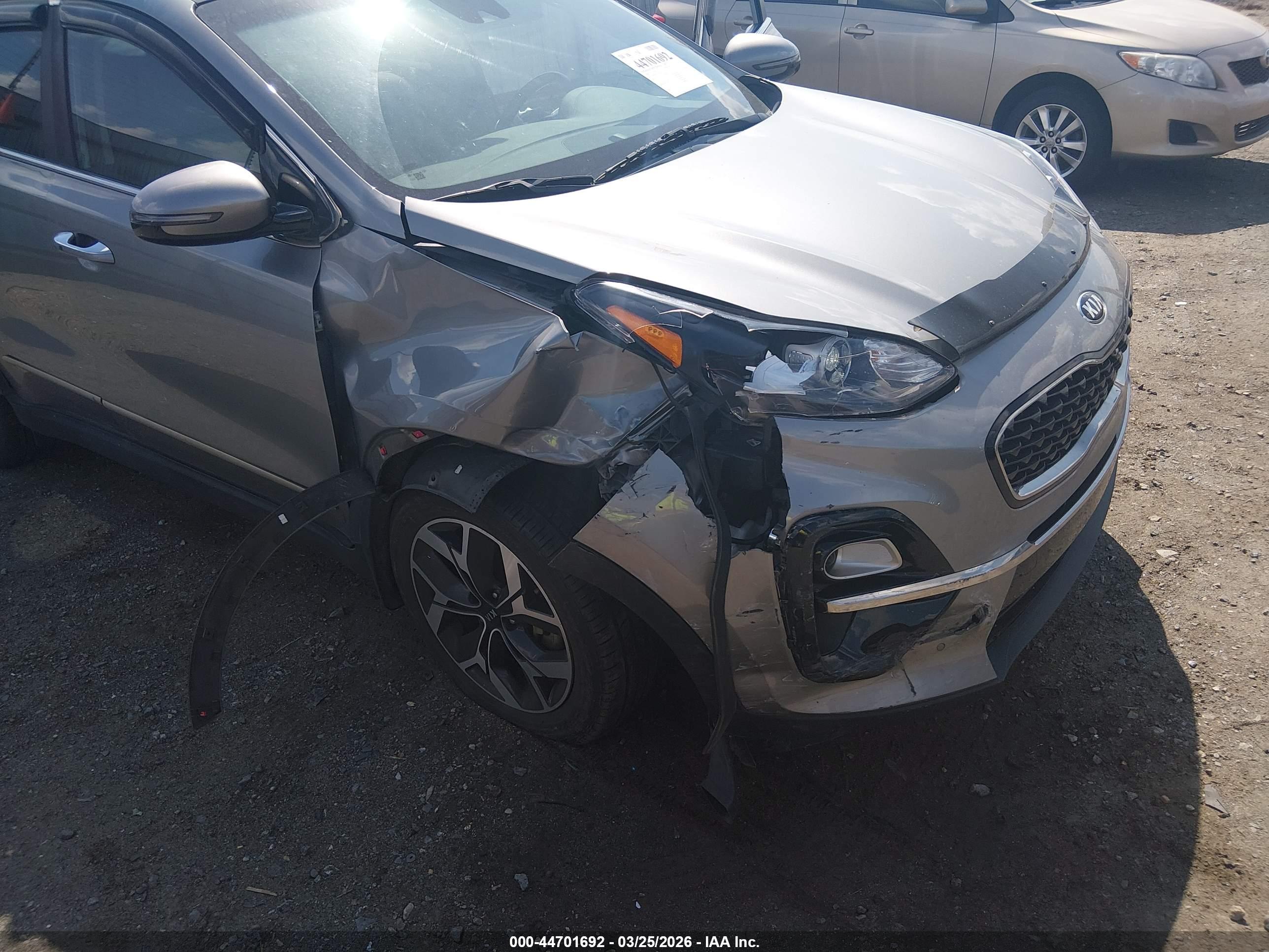 KIA SPORTAGE image 6