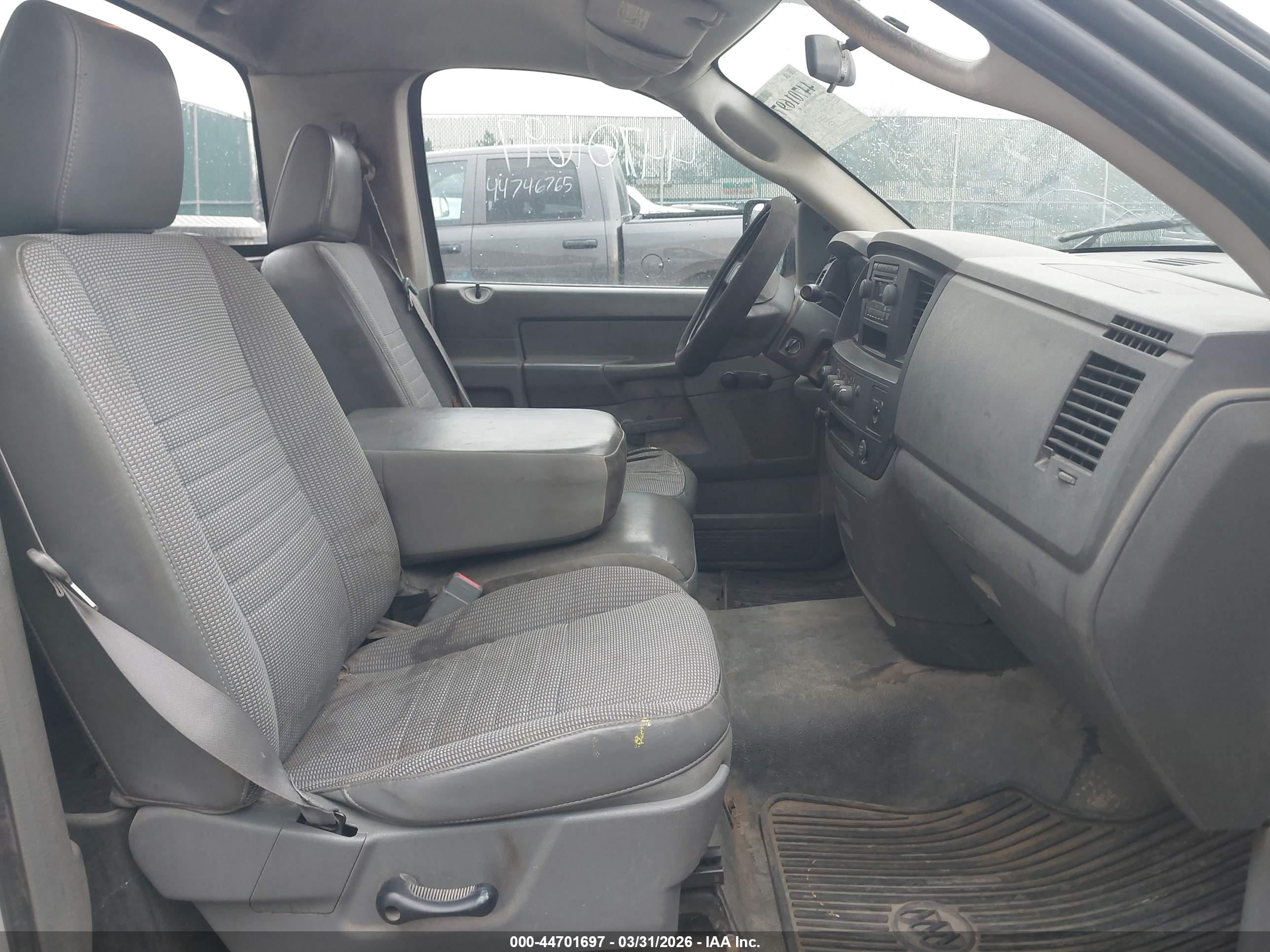 DODGE RAM image 5