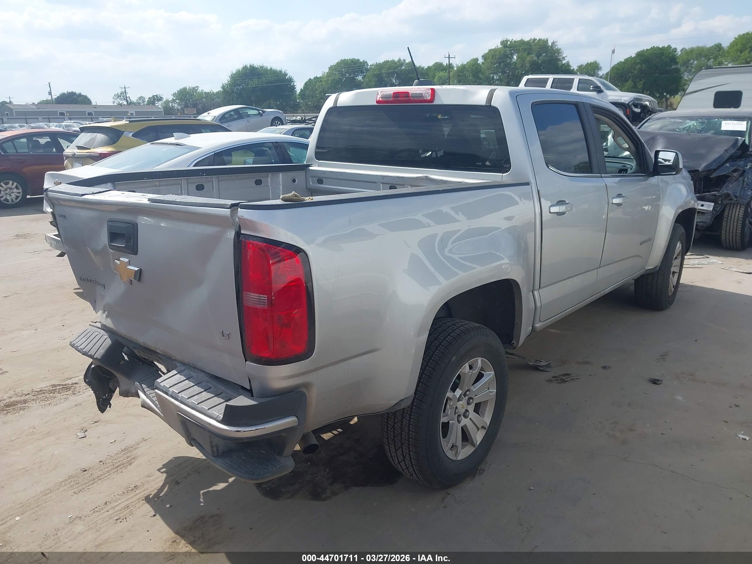 CHEVROLET COLORADO image 4