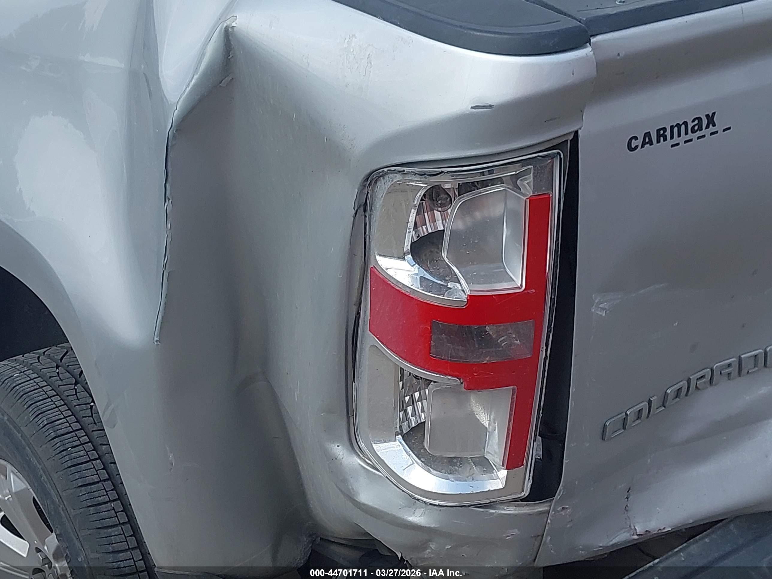 CHEVROLET COLORADO image 6