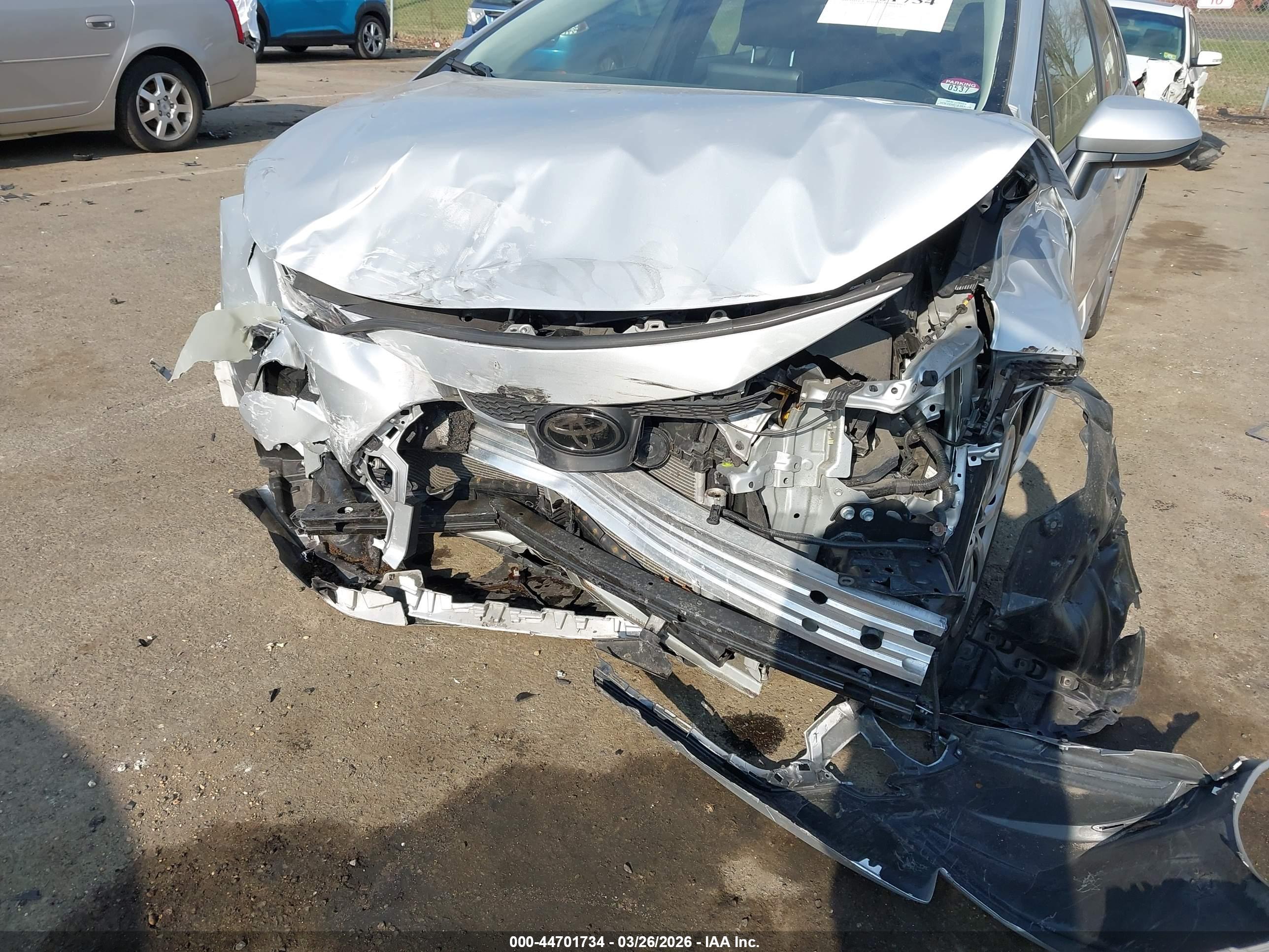 TOYOTA COROLLA image 6