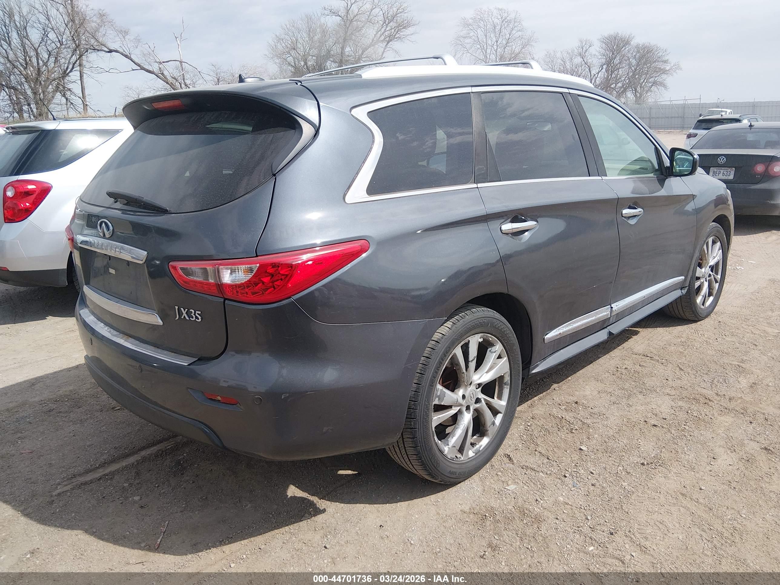 INFINITI JX35 image 4