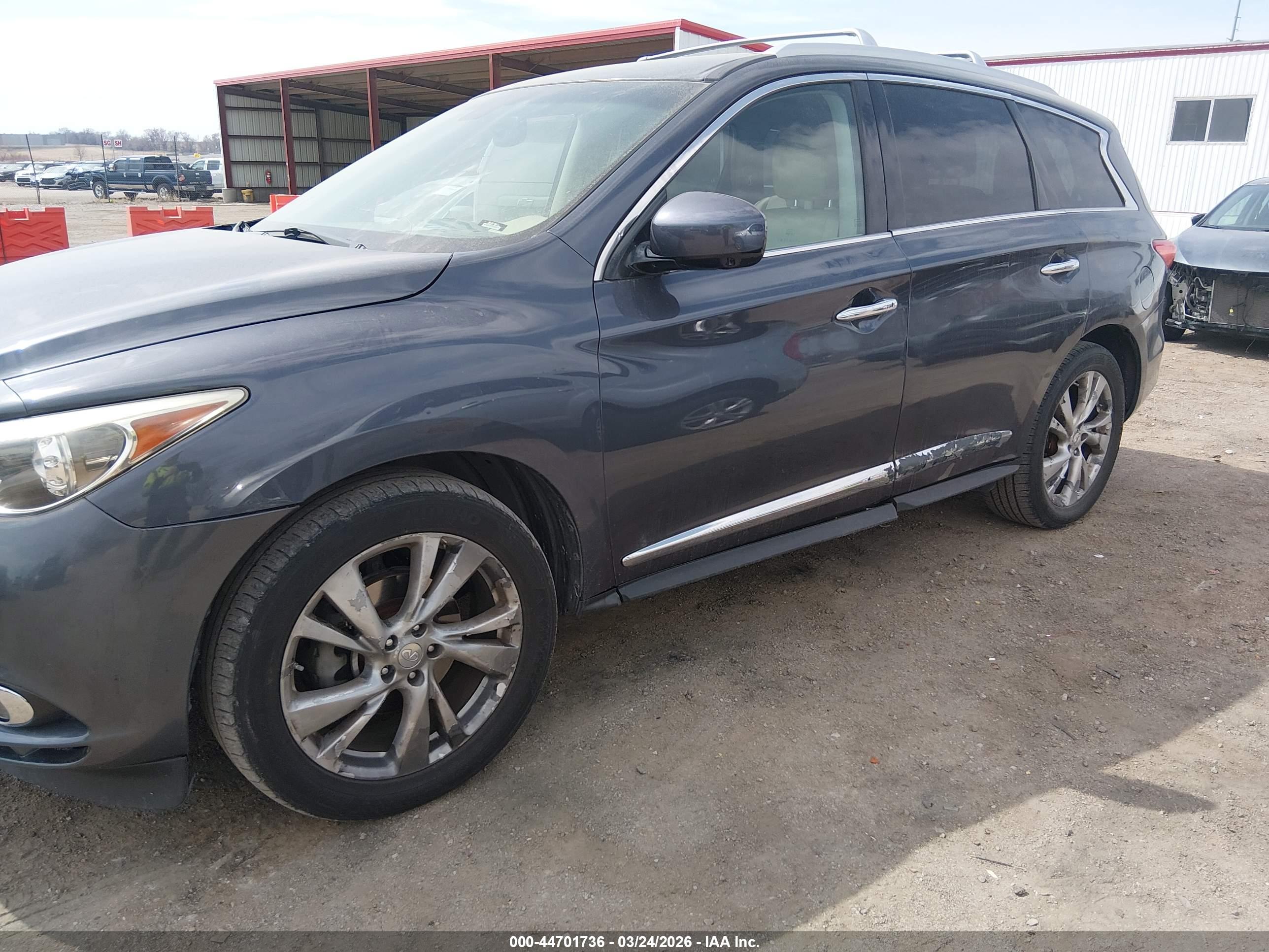 INFINITI JX35 image 6