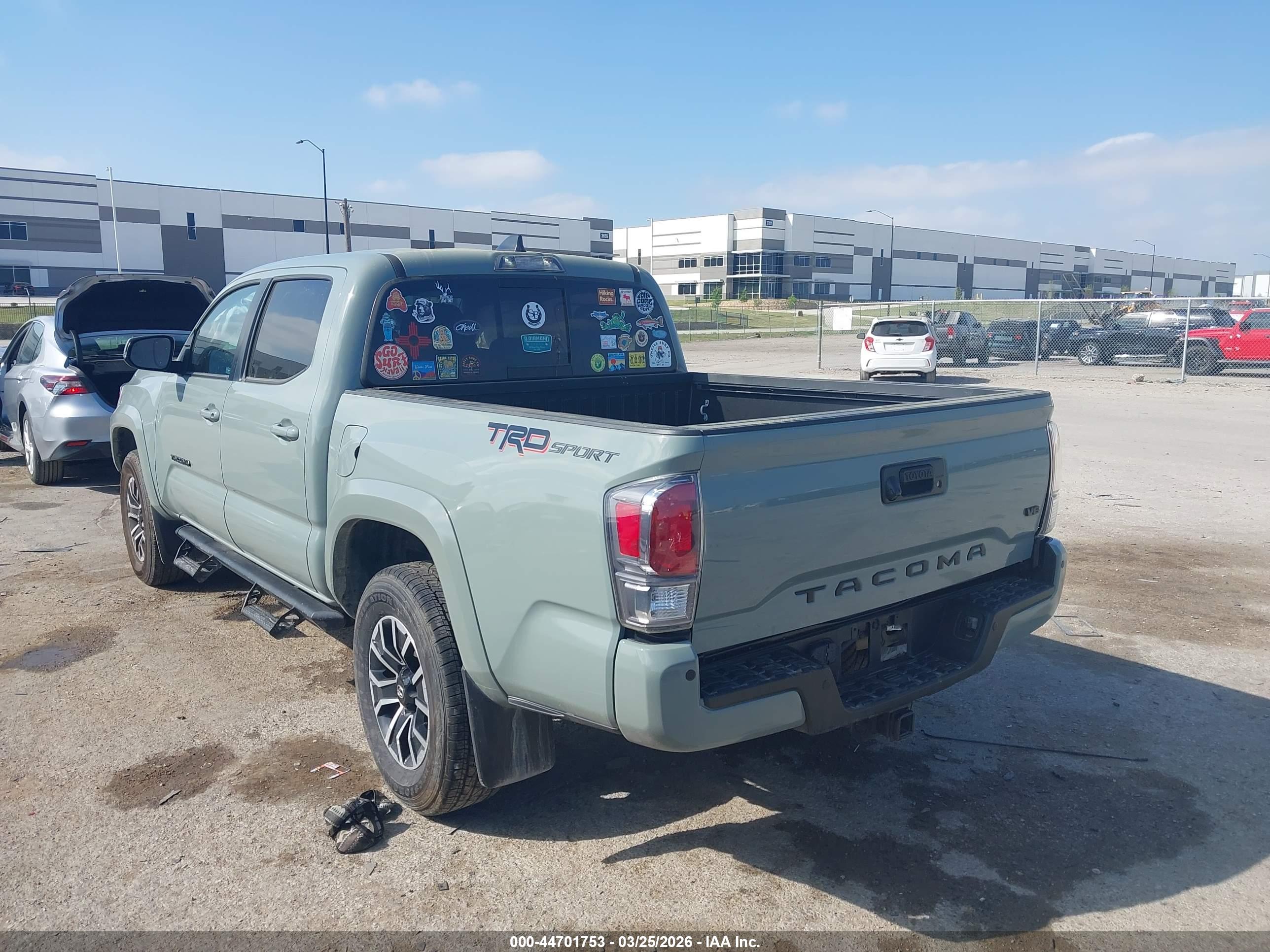 TOYOTA TACOMA image 3