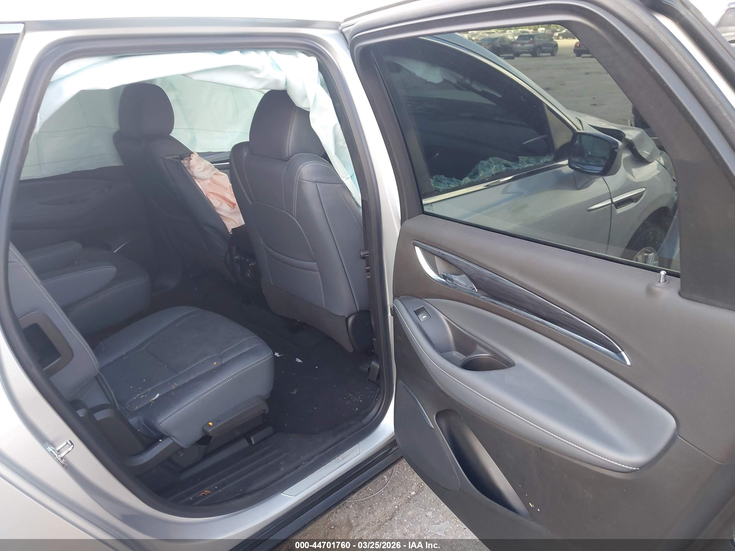 BUICK ENCLAVE image 8