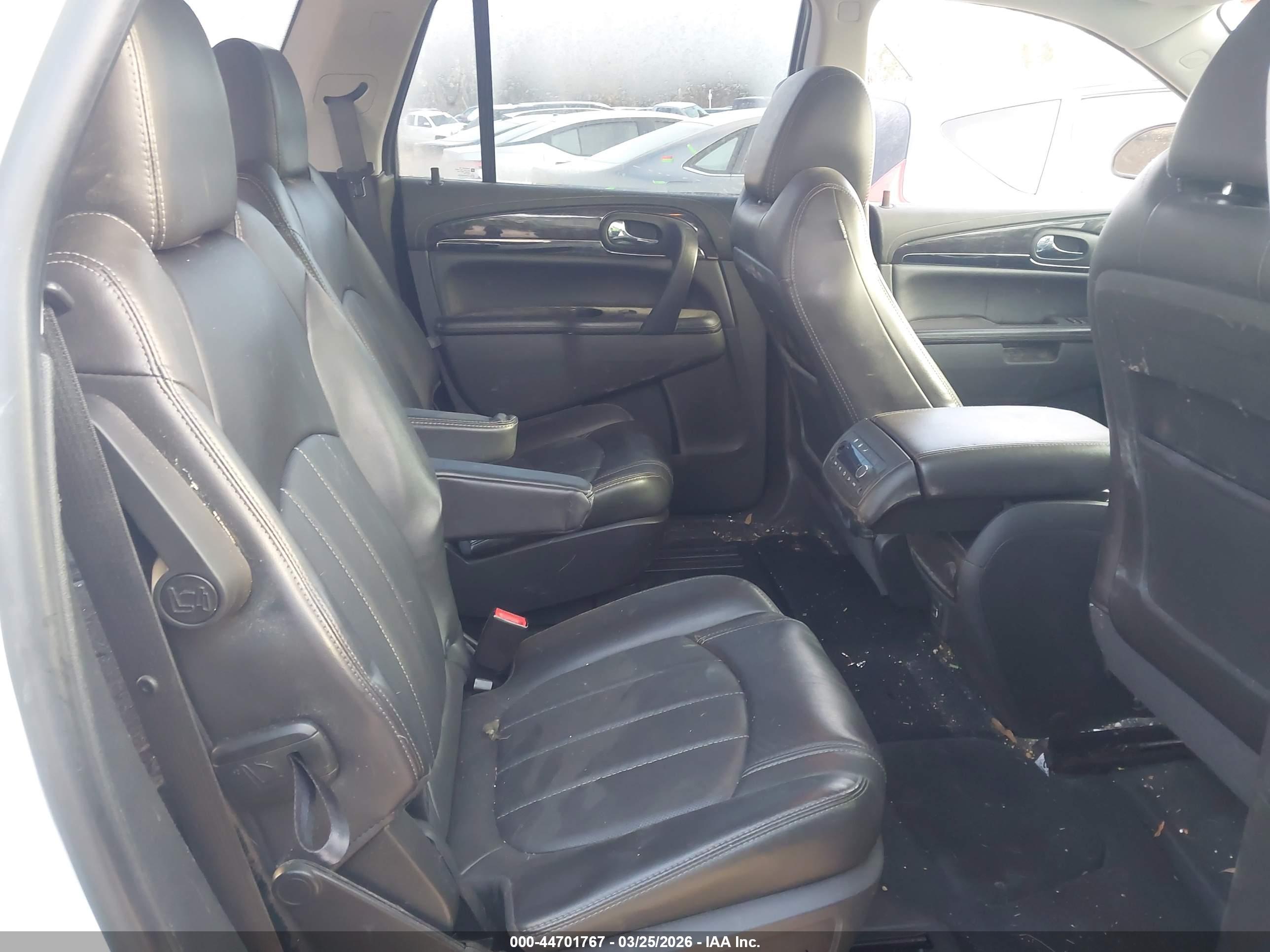 BUICK ENCLAVE image 8