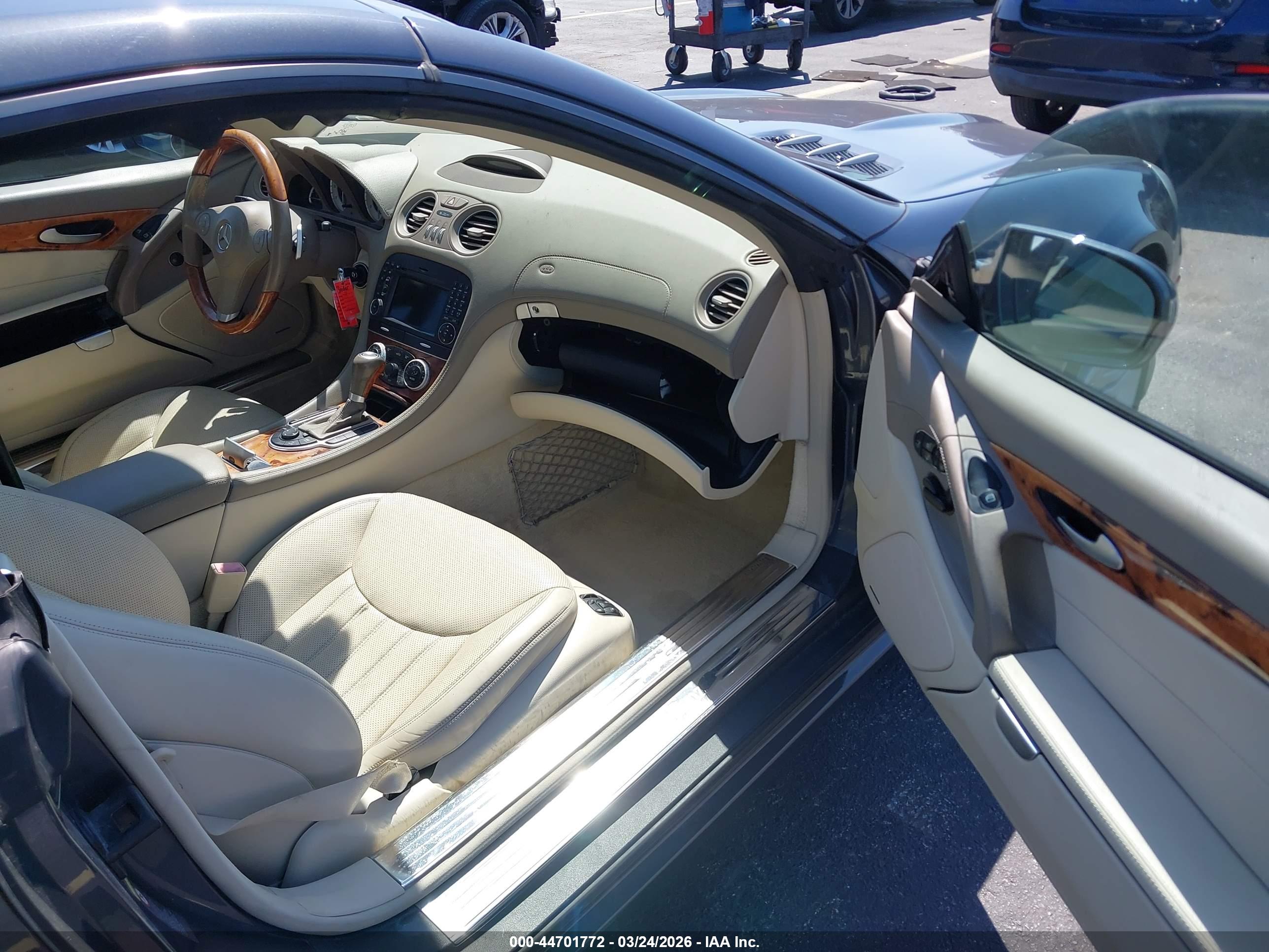MERCEDES-BENZ SL image 5