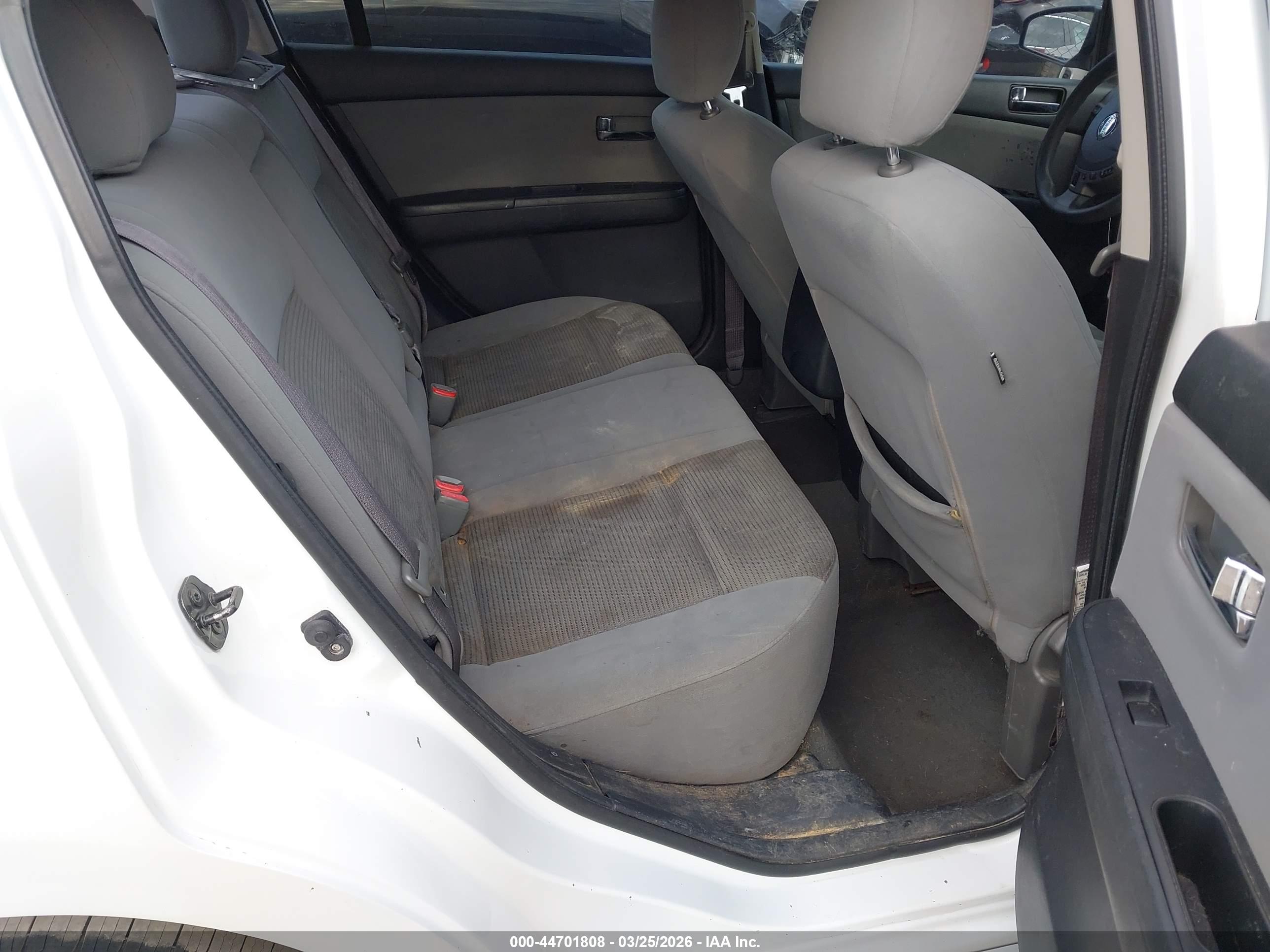NISSAN SENTRA image 8