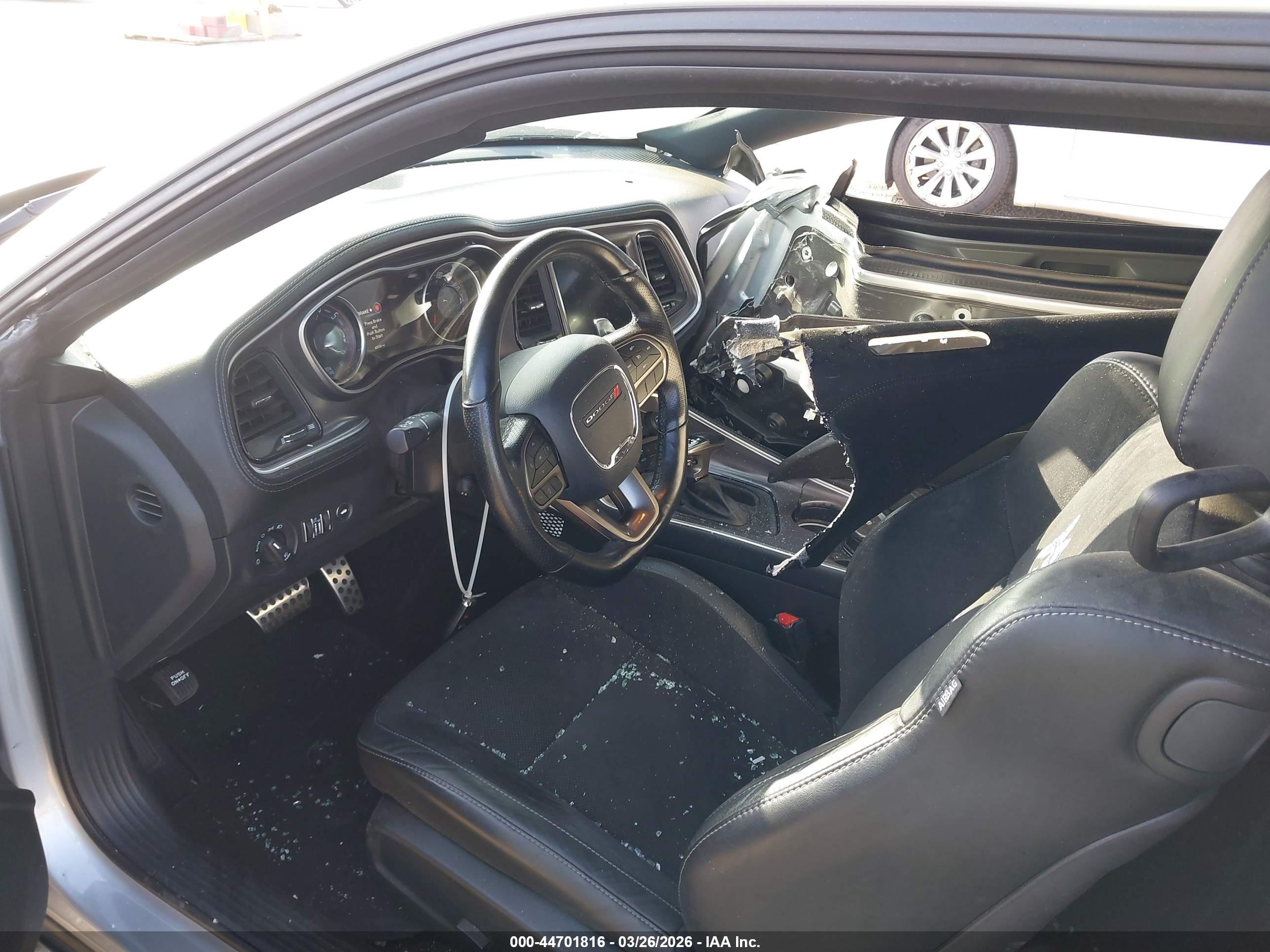 DODGE CHALLENGER image 5
