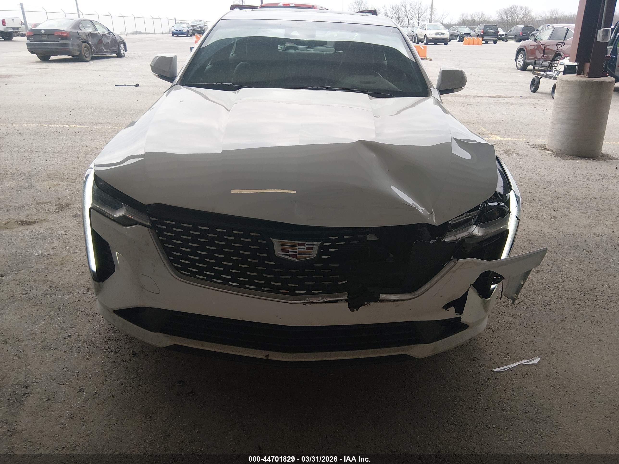 CADILLAC CT4 image 6