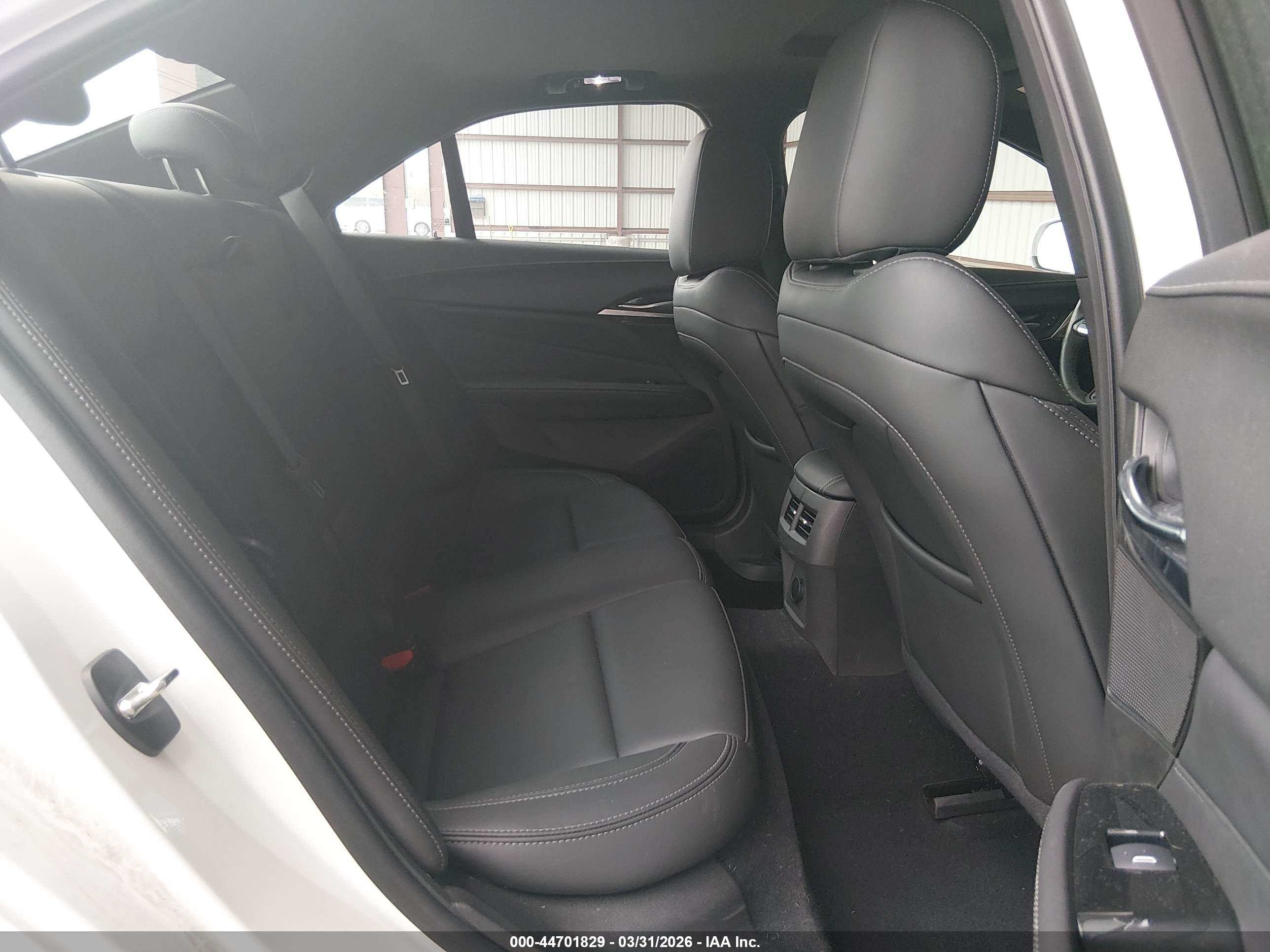 CADILLAC CT4 image 8
