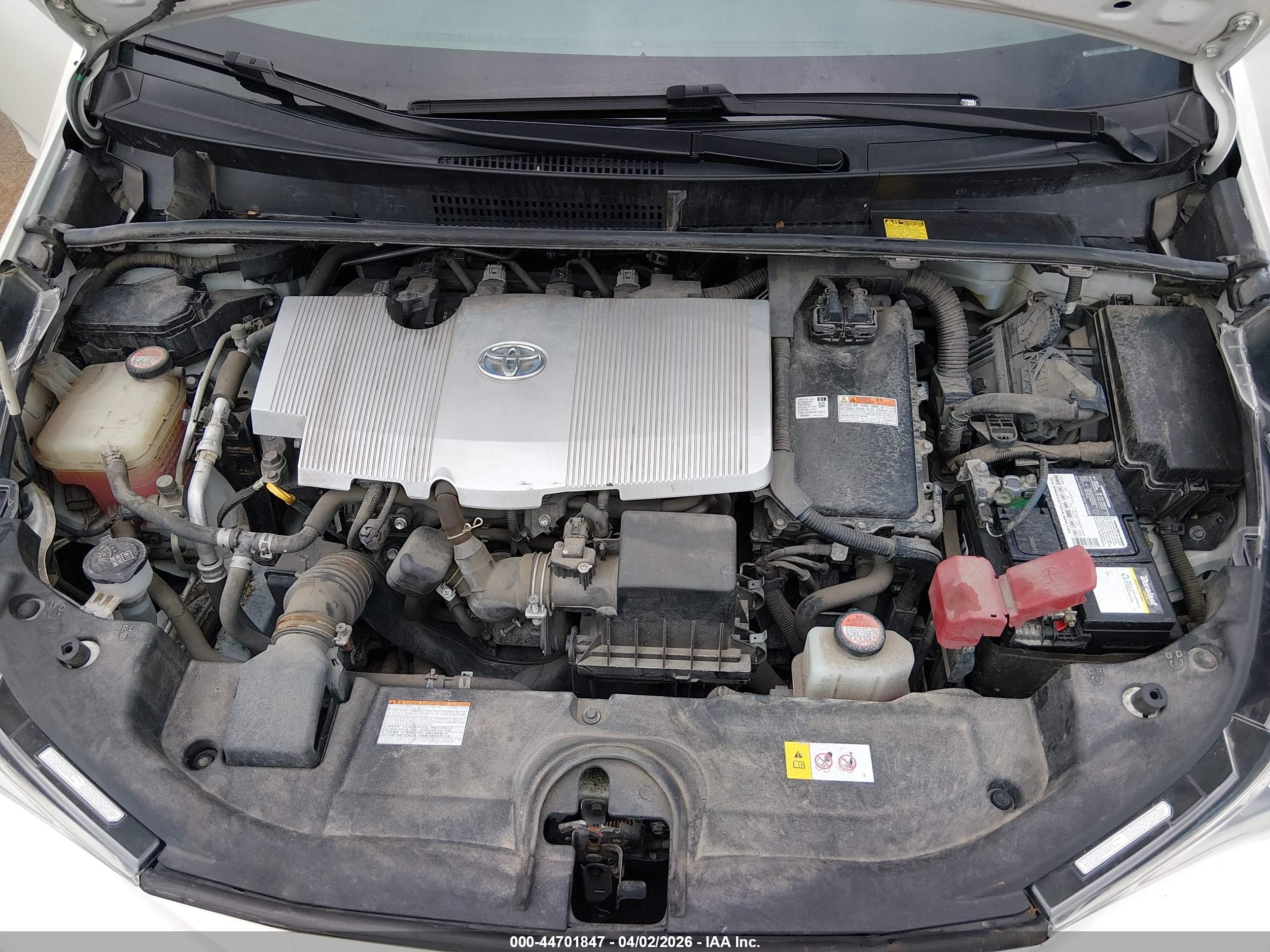 TOYOTA PRIUS image 10