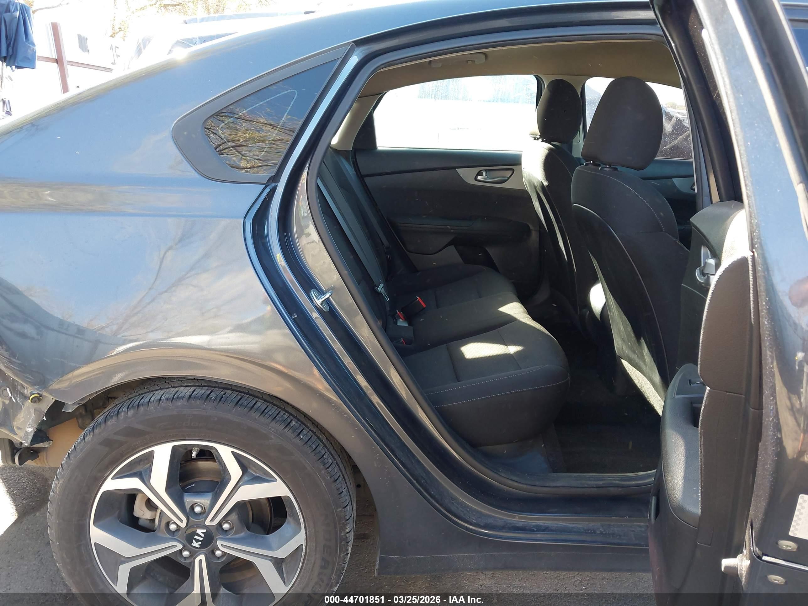 KIA FORTE image 8