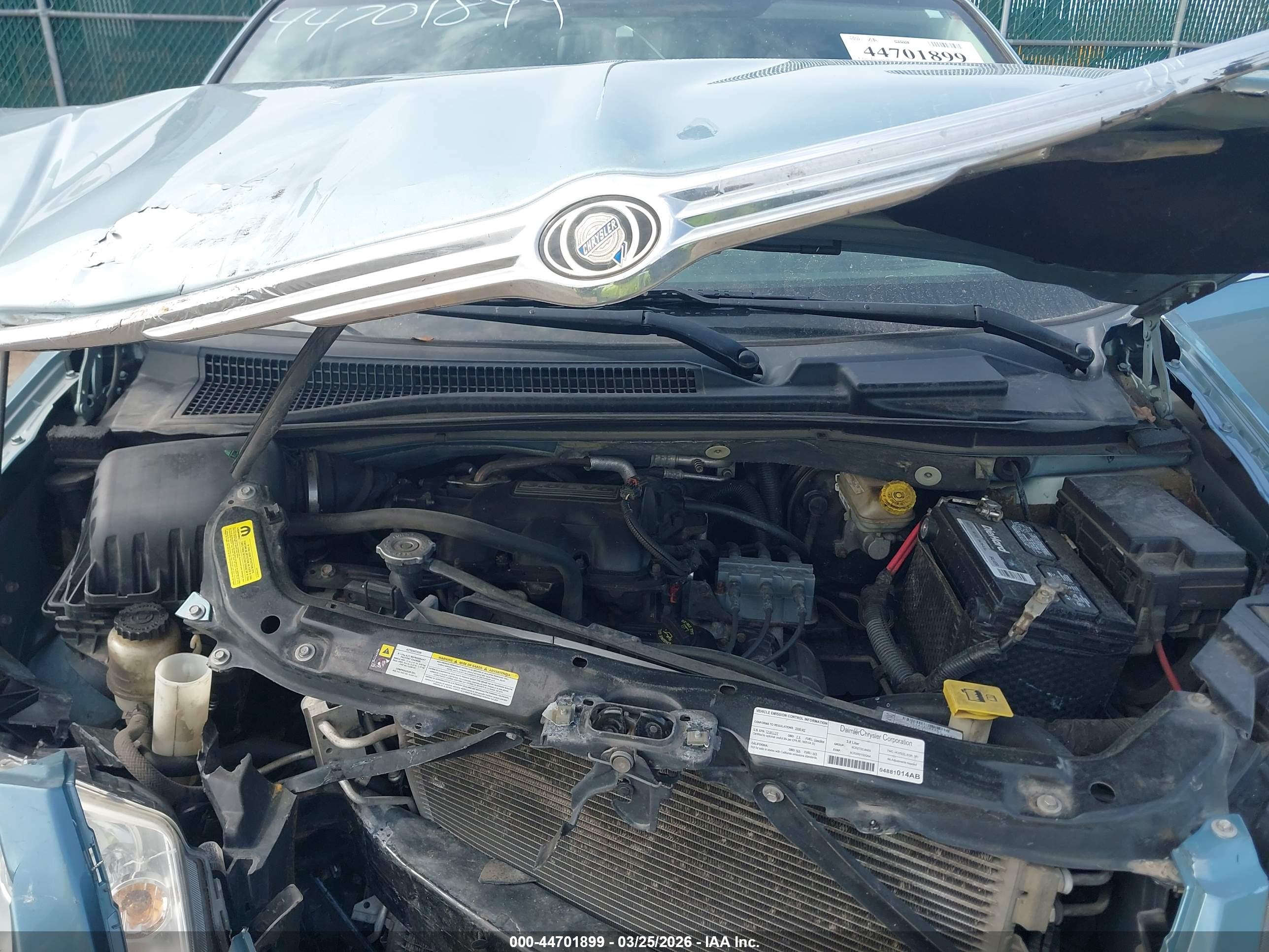CHRYSLER TOWN image 10