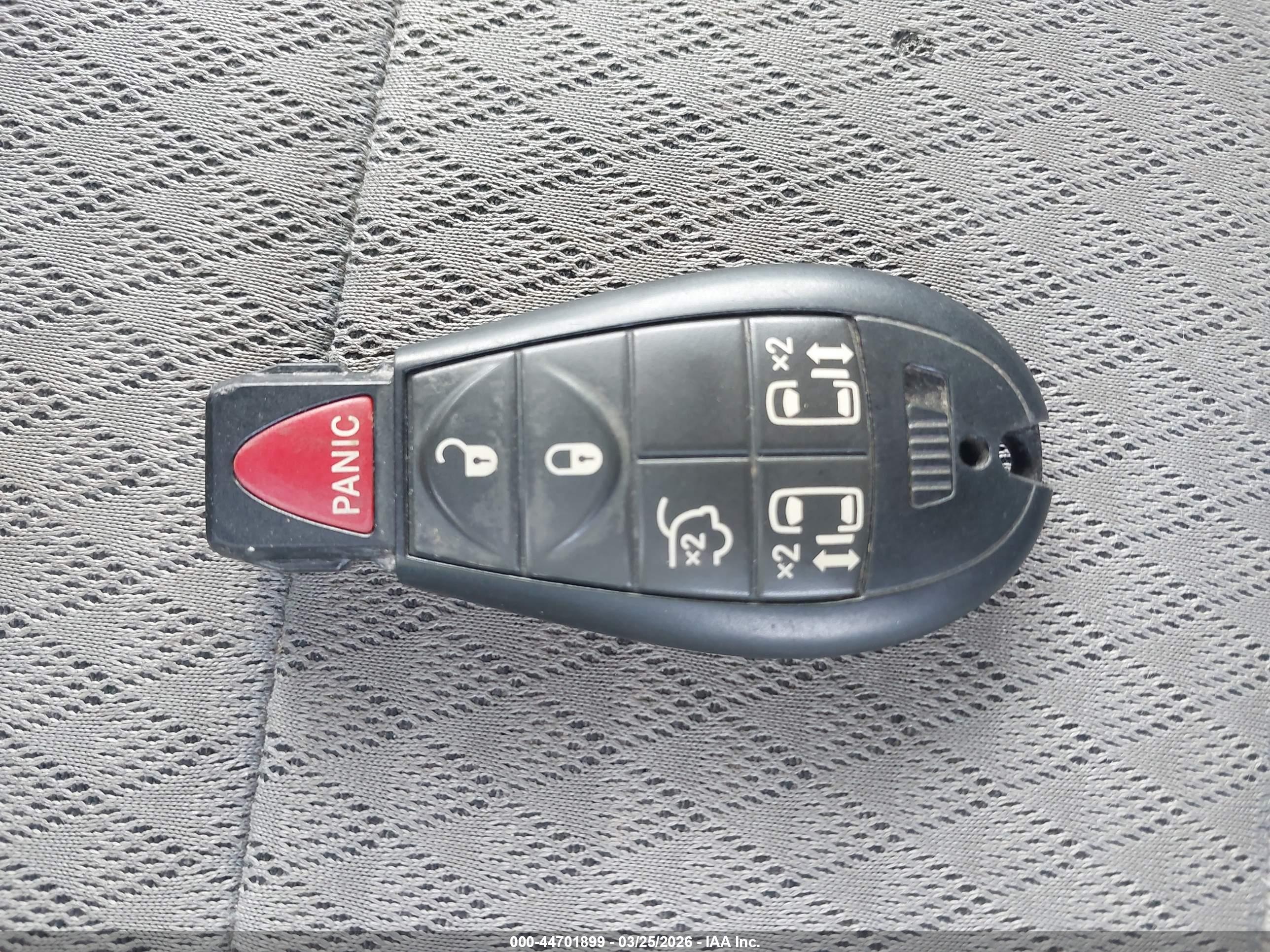 CHRYSLER TOWN image 11