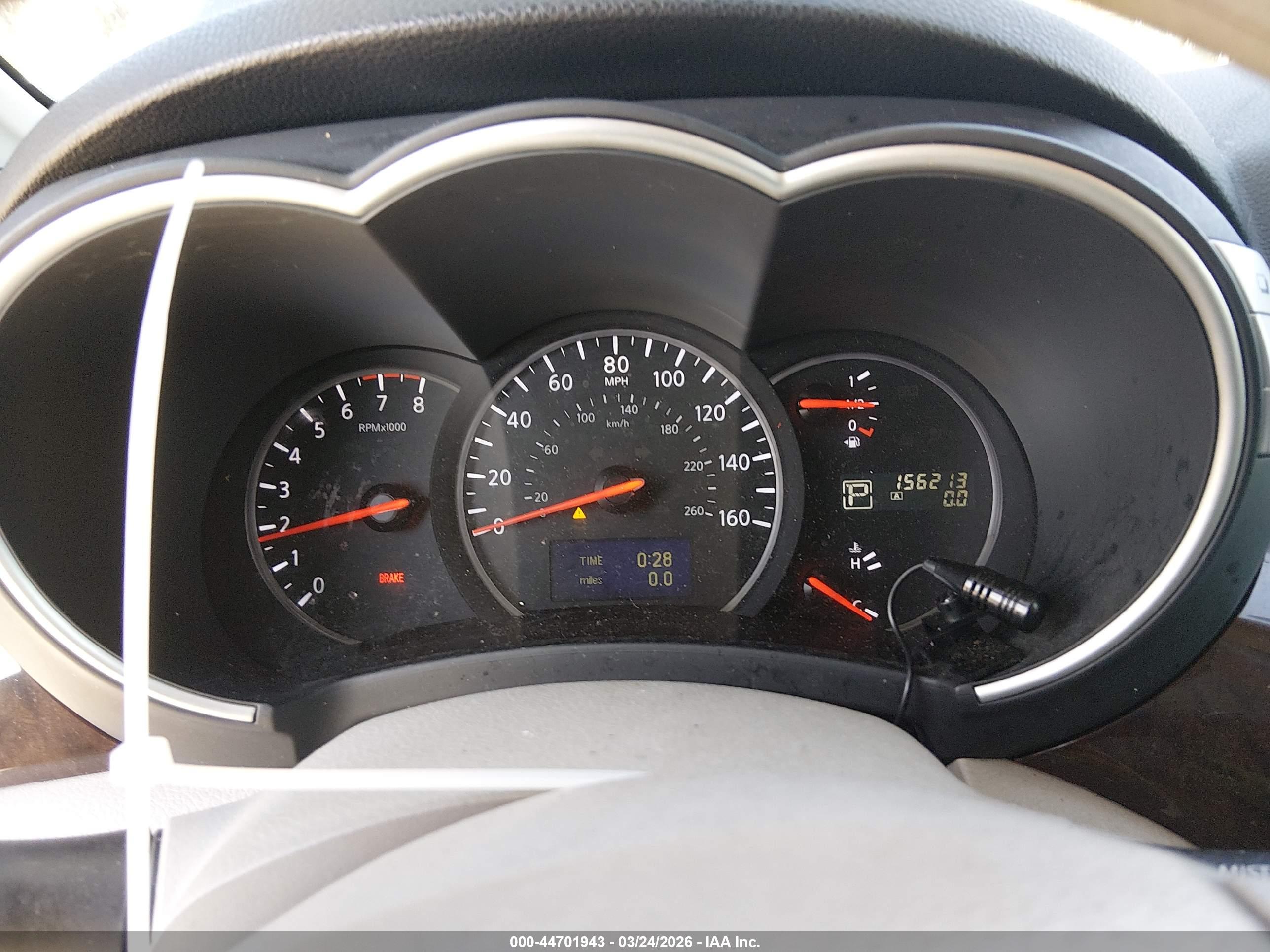 NISSAN QUEST image 7