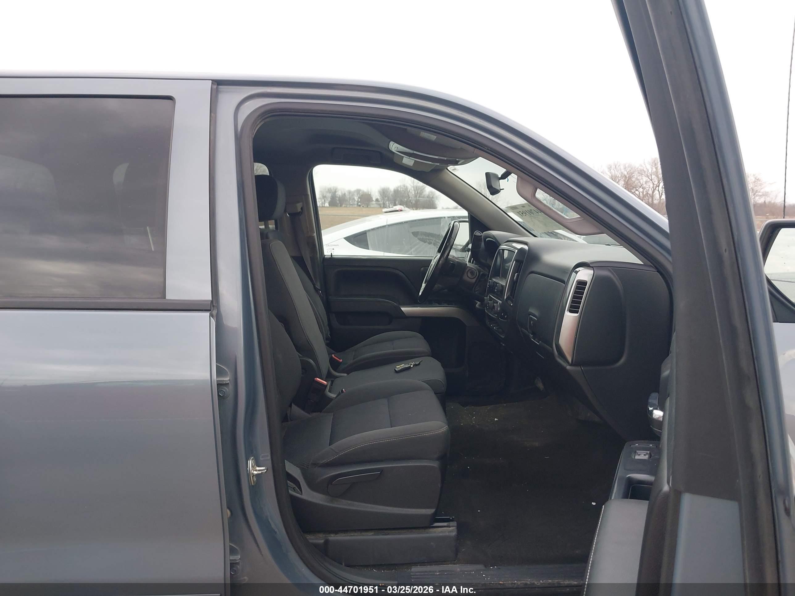 CHEVROLET SILVERADO image 5