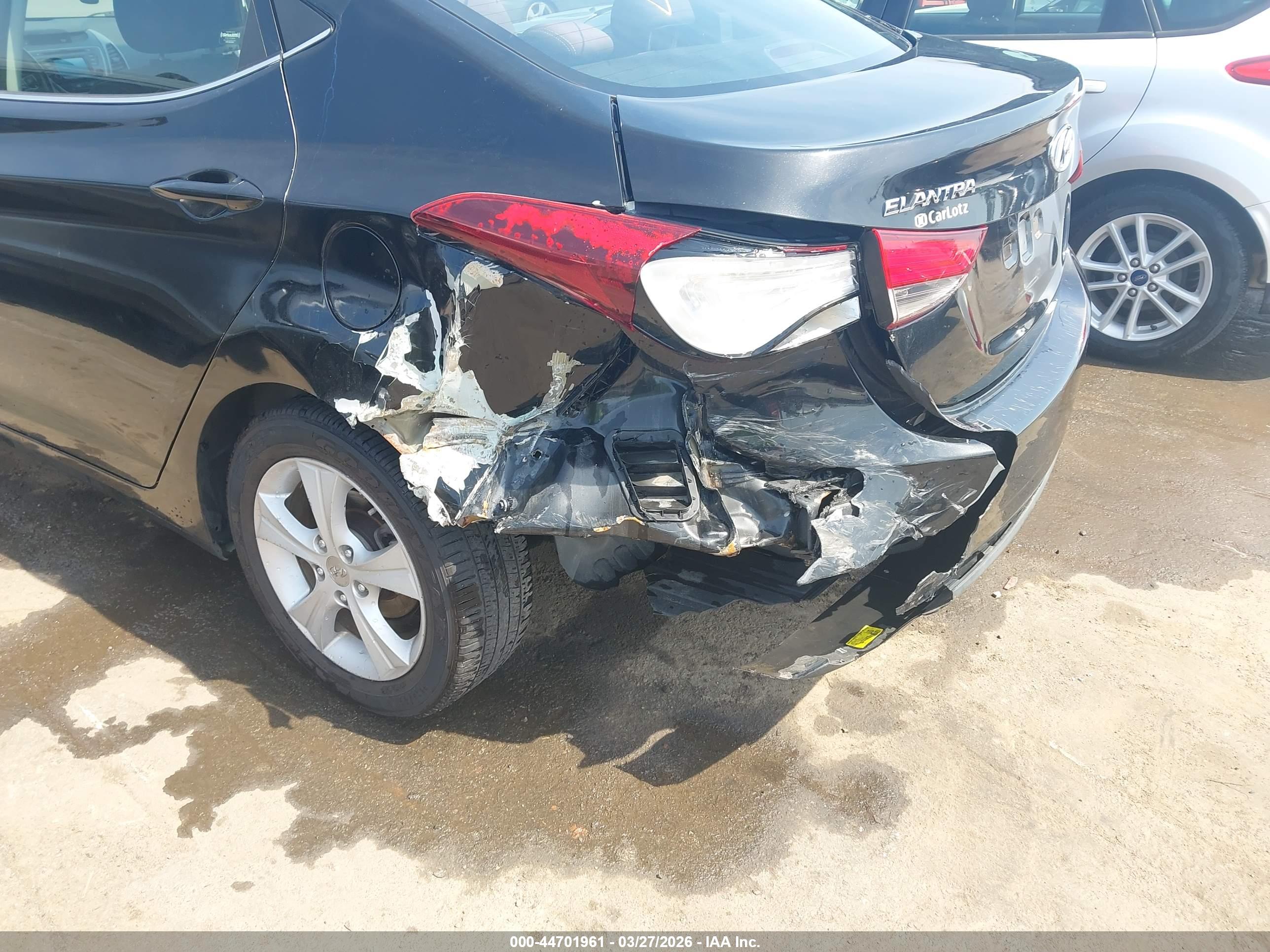 HYUNDAI ELANTRA image 6