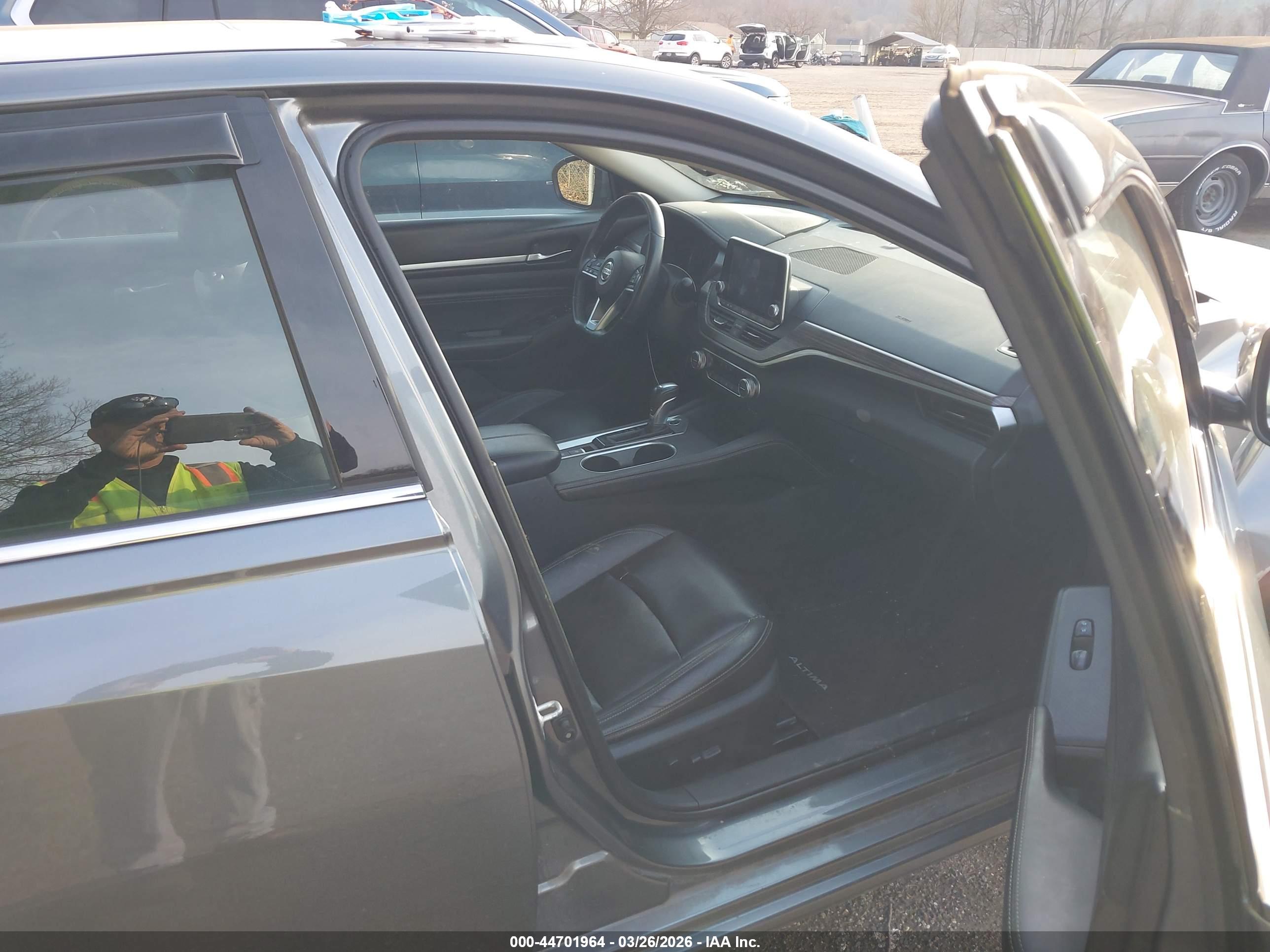 NISSAN ALTIMA image 5